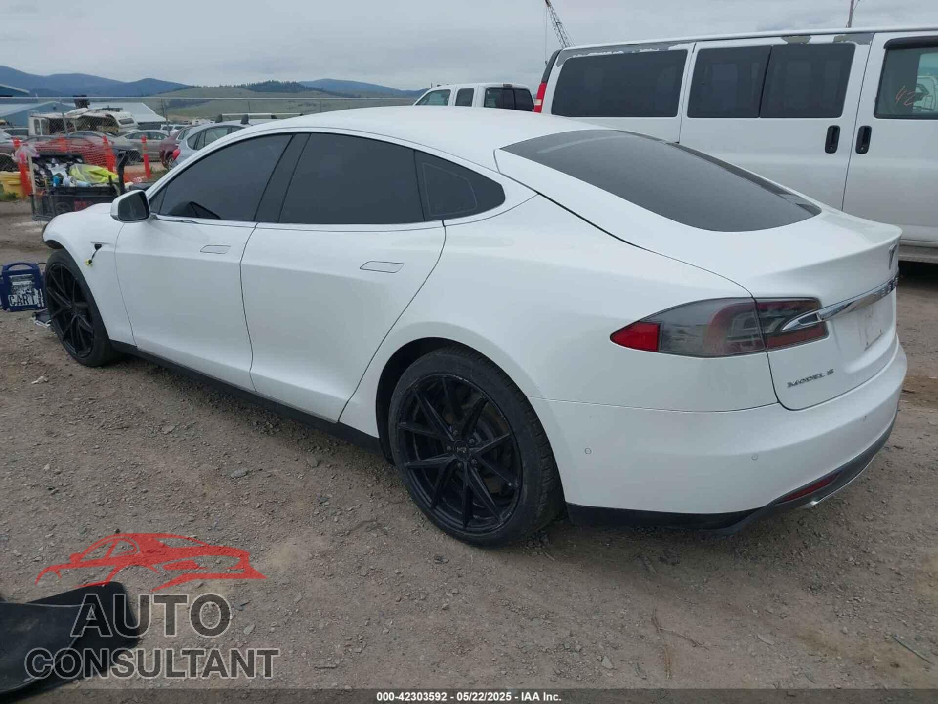 TESLA MODEL S 2015 - 5YJSA1E29FF103580