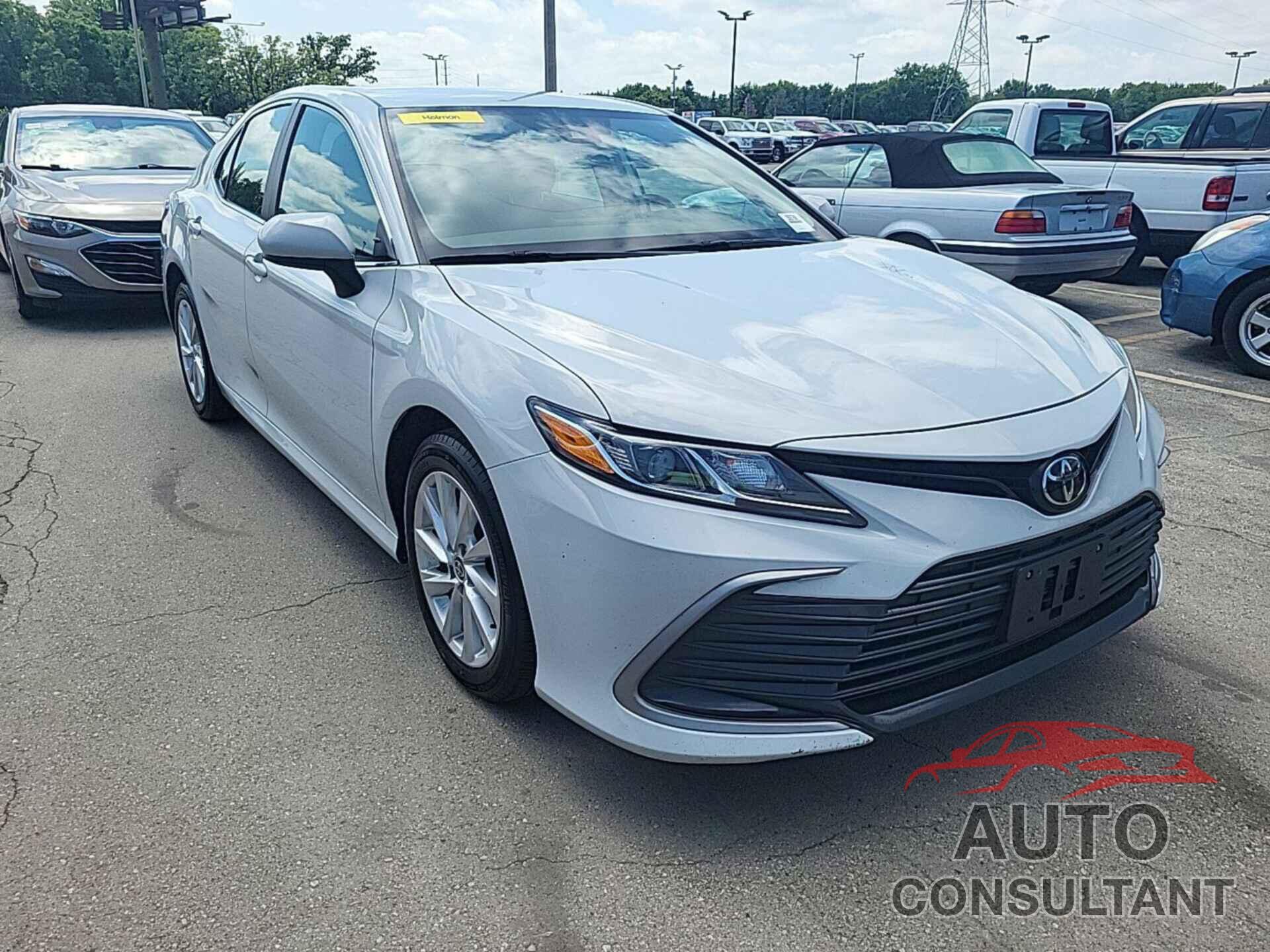 TOYOTA CAMRY 2023 - 4T1C11BK6PU081678