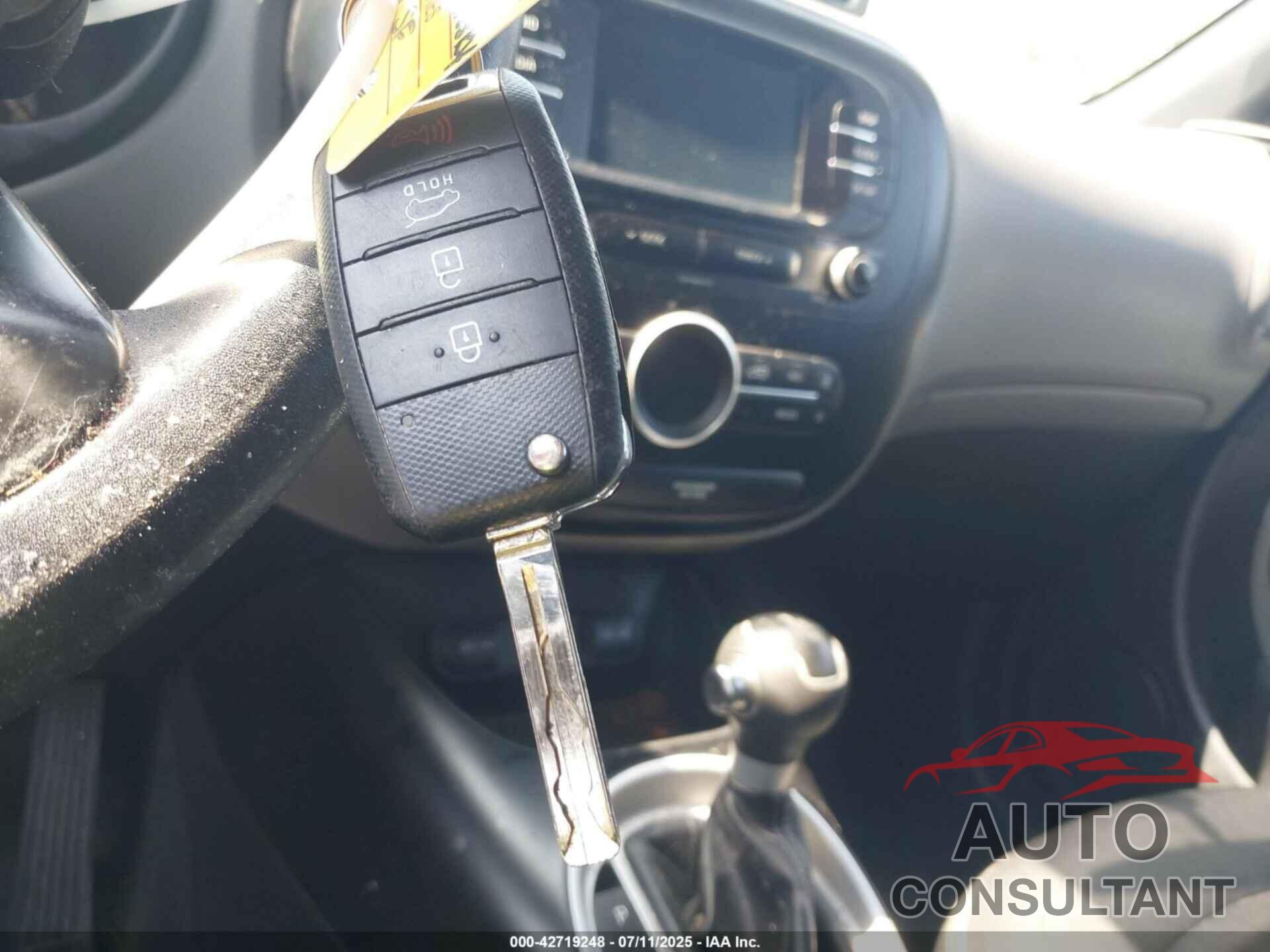 KIA SOUL 2017 - KNDJP3A5XH7430813