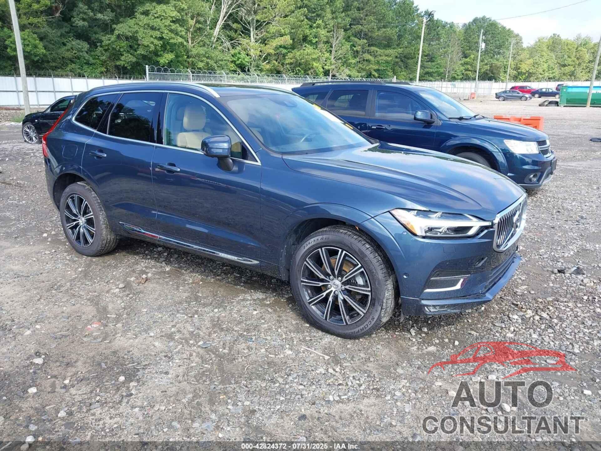 VOLVO XC60 2018 - YV4102RL3J1023911