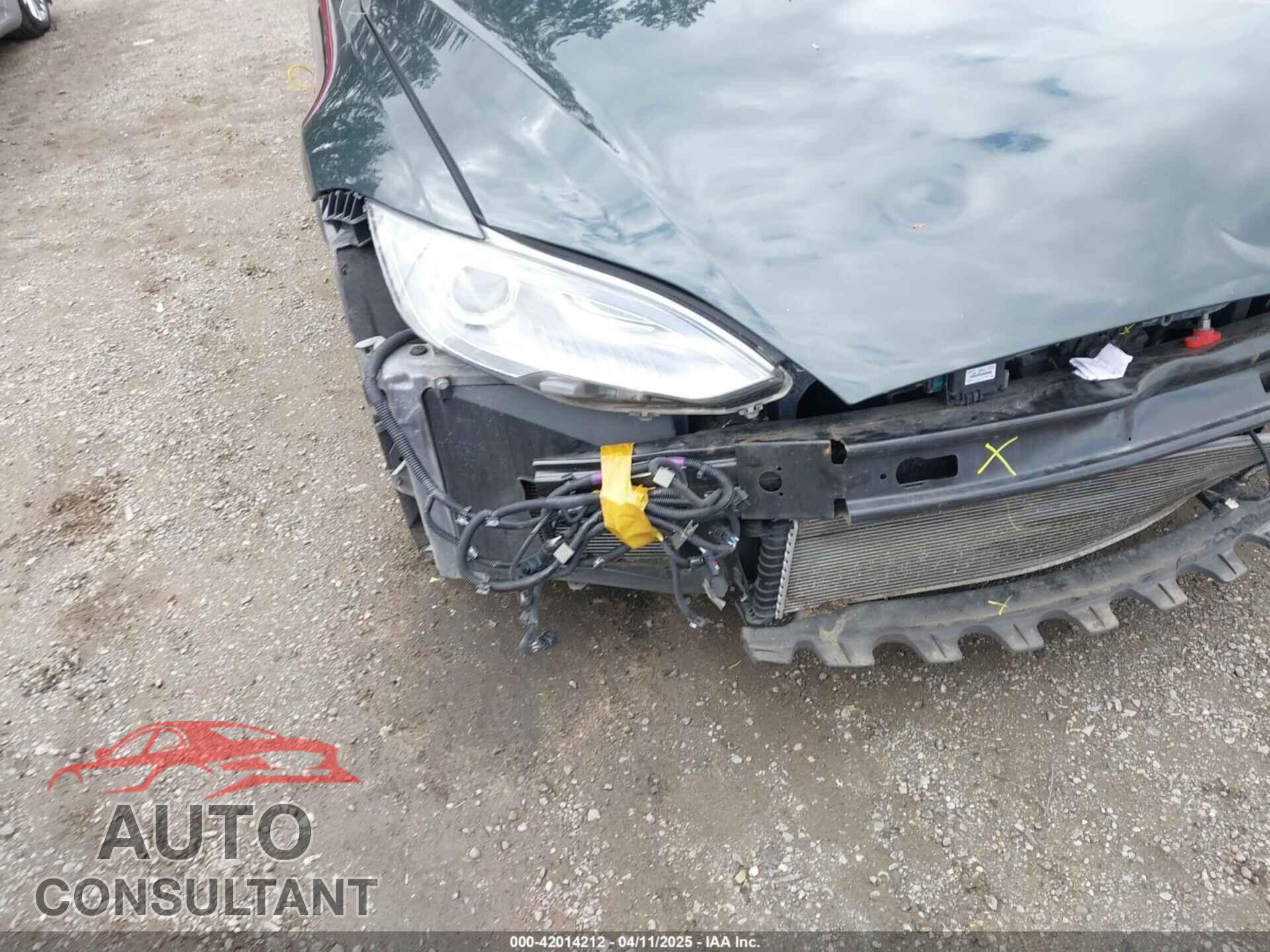 TESLA MODEL S 2013 - 5YJSA1CN1DFP27013