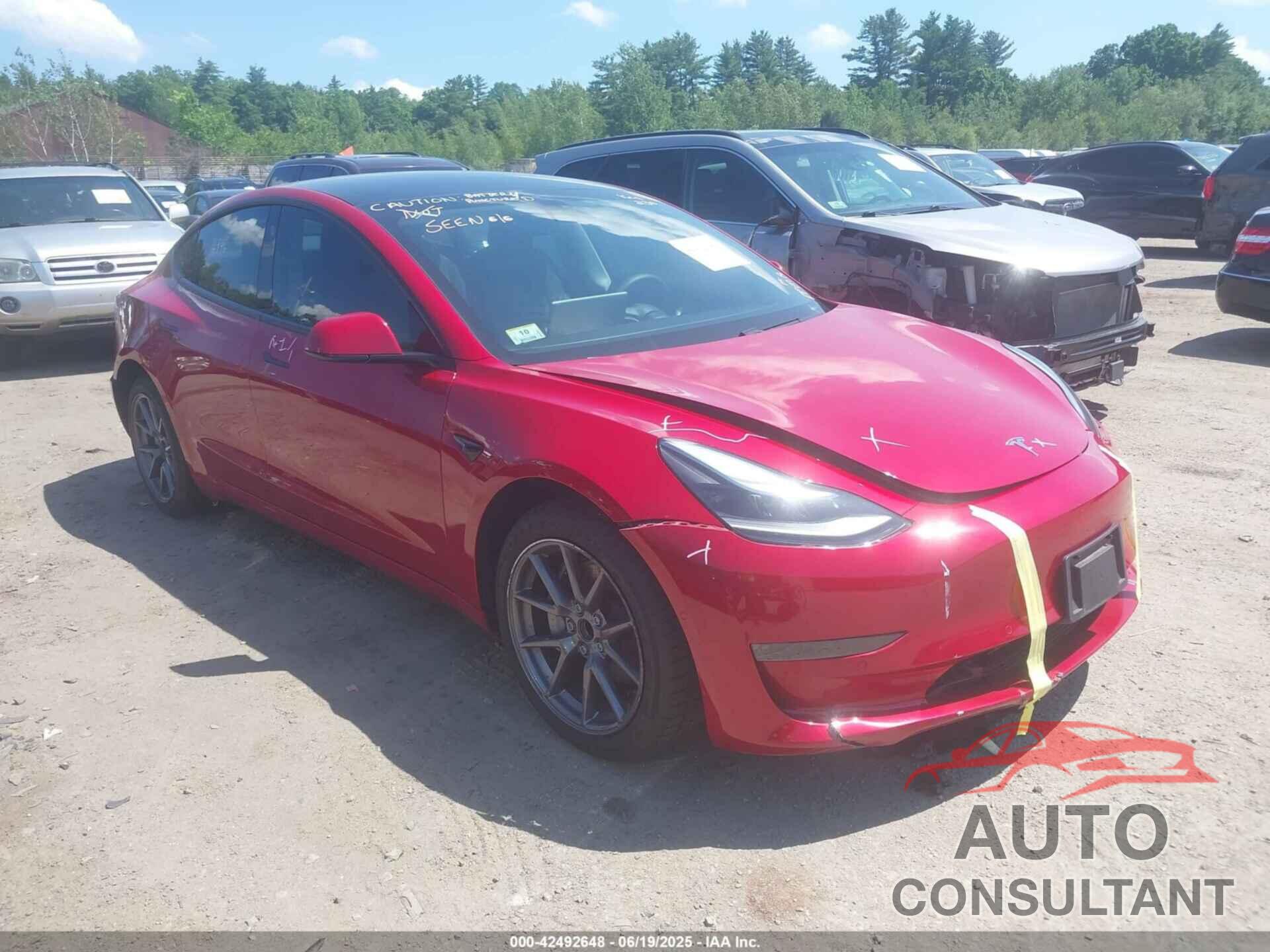TESLA MODEL 3 2021 - 5YJ3E1EA5MF043407
