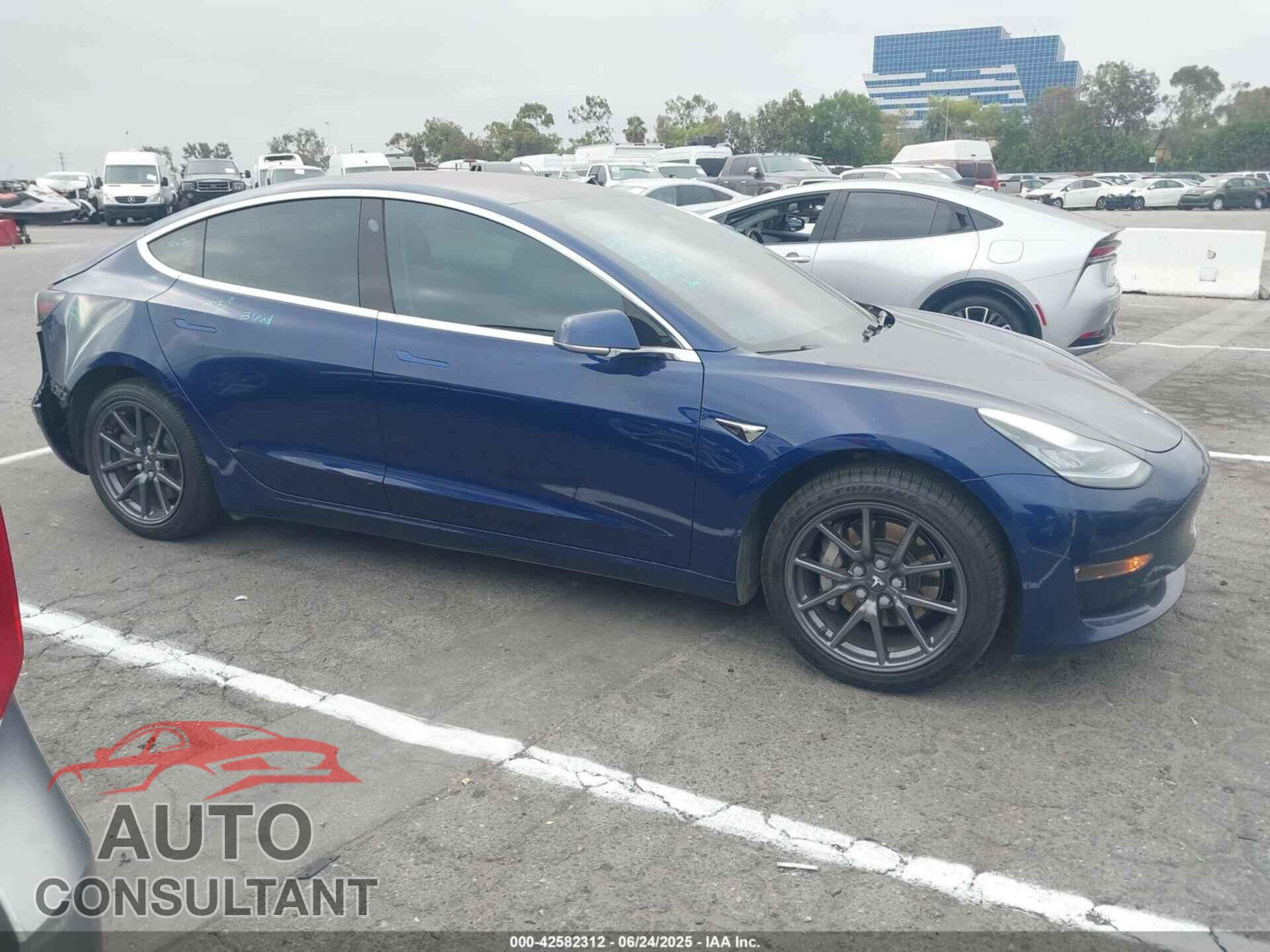 TESLA MODEL 3 2018 - 5YJ3E1EA4JF044608