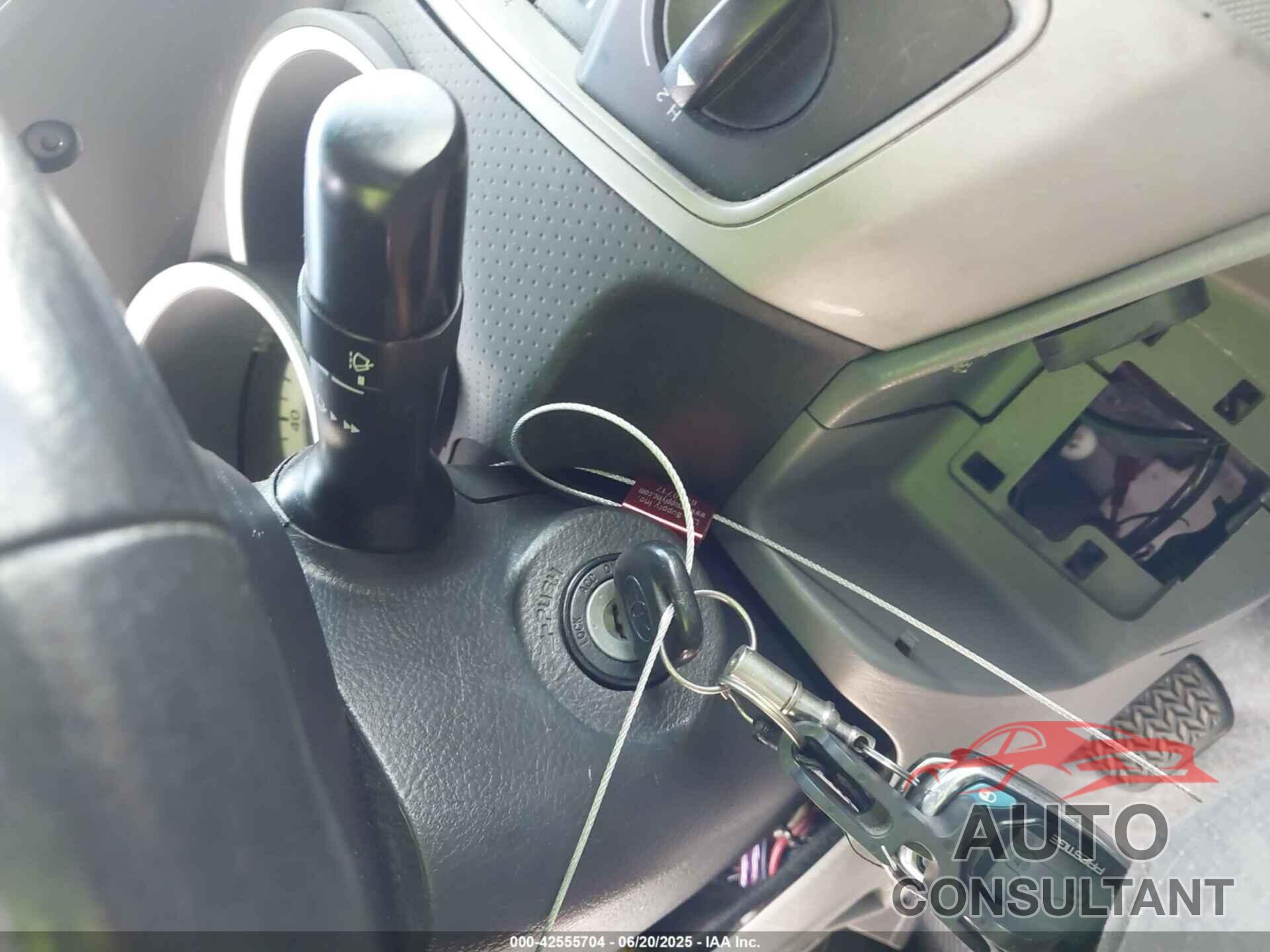 TOYOTA TACOMA 2011 - 5TFLU4ENXBX021994