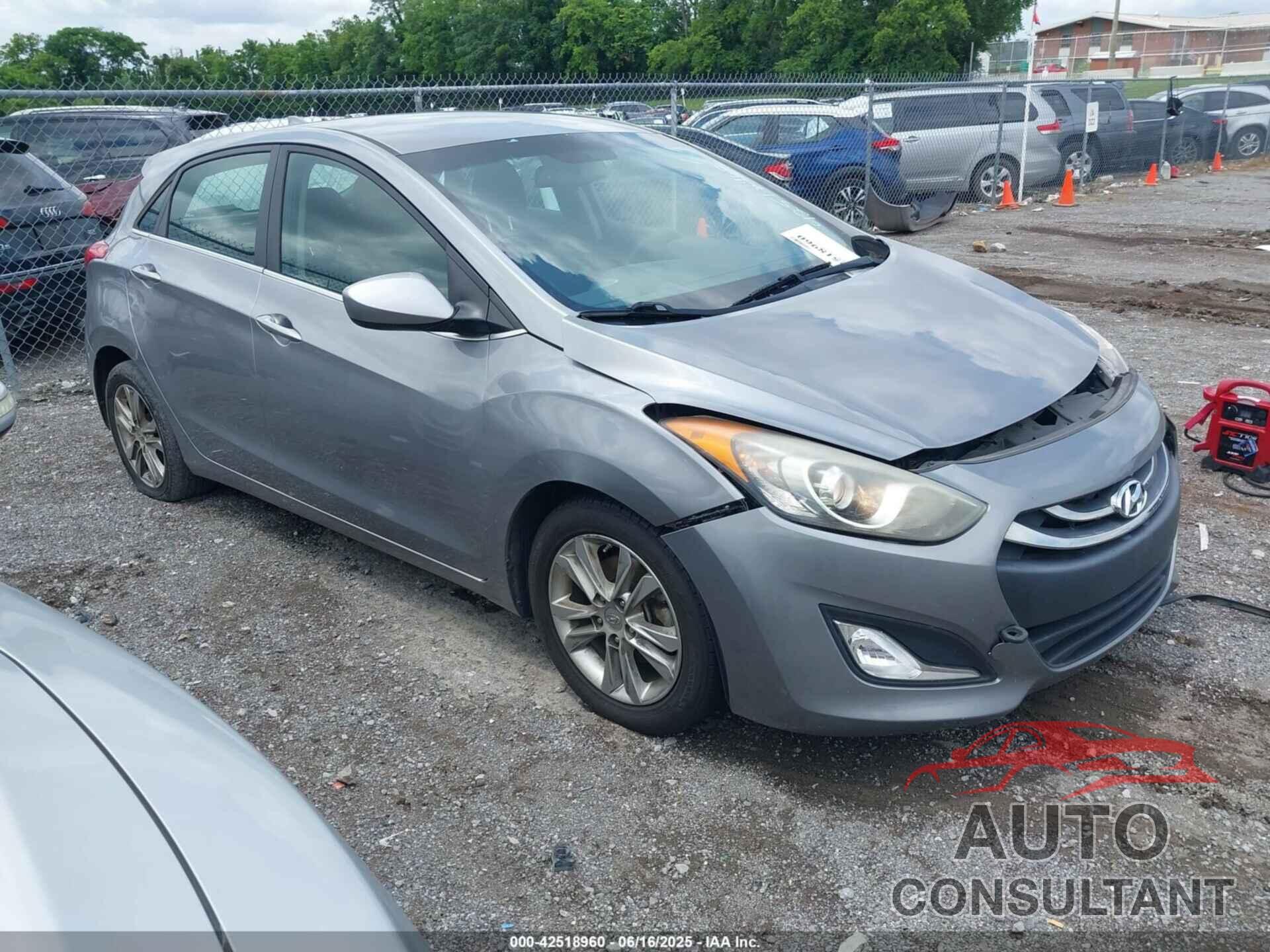 HYUNDAI ELANTRA GT 2013 - KMHD35LE6DU113202