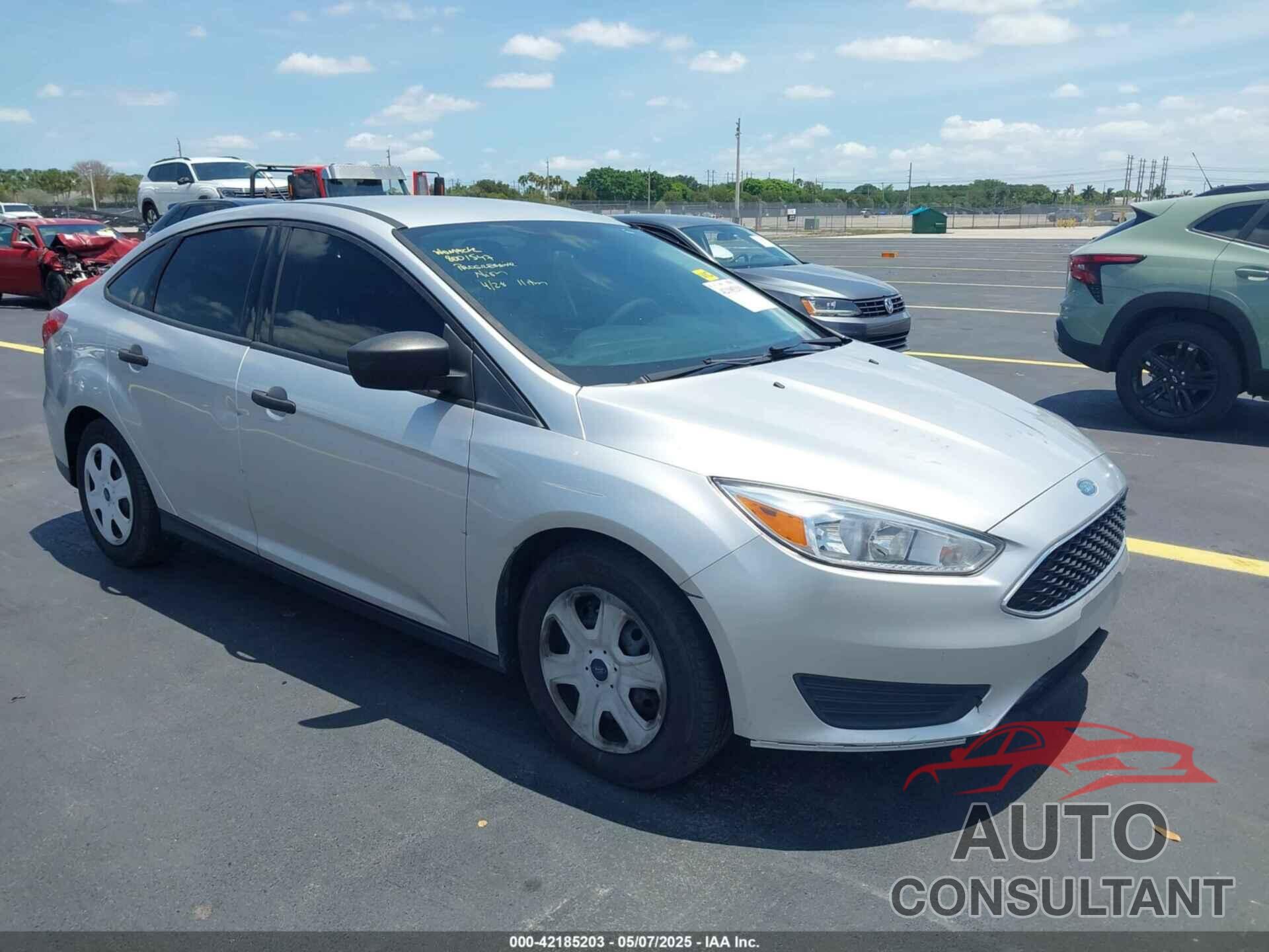FORD FOCUS 2018 - 1FADP3E23JL242750