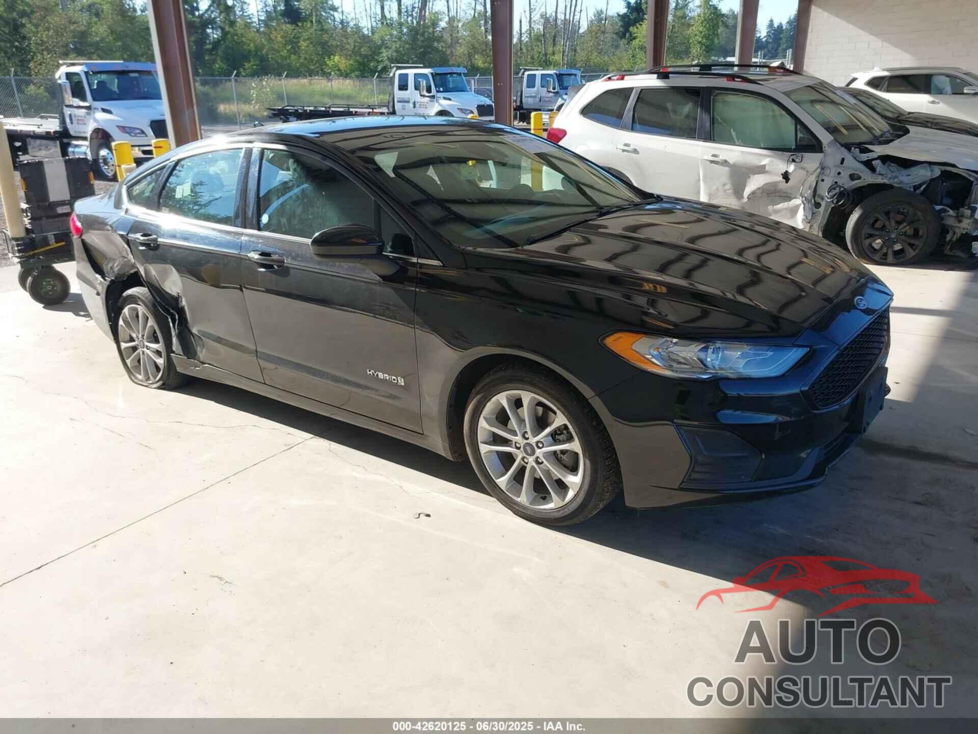 FORD FUSION HYBRID 2019 - 3FA6P0LU5KR221915
