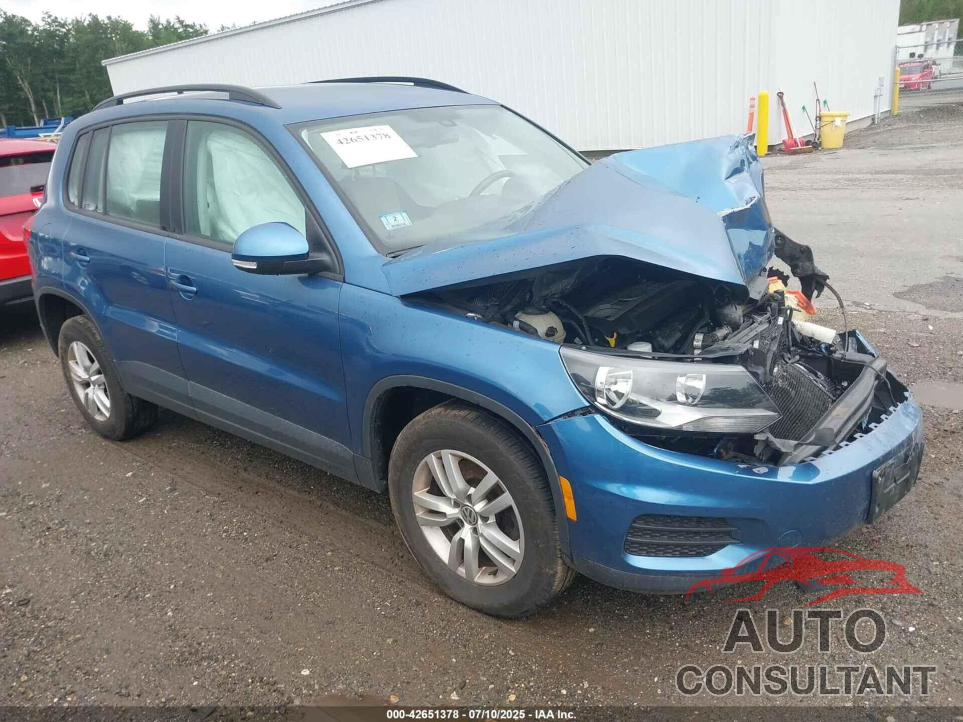 VOLKSWAGEN TIGUAN 2017 - WVGBV7AX2HW513009