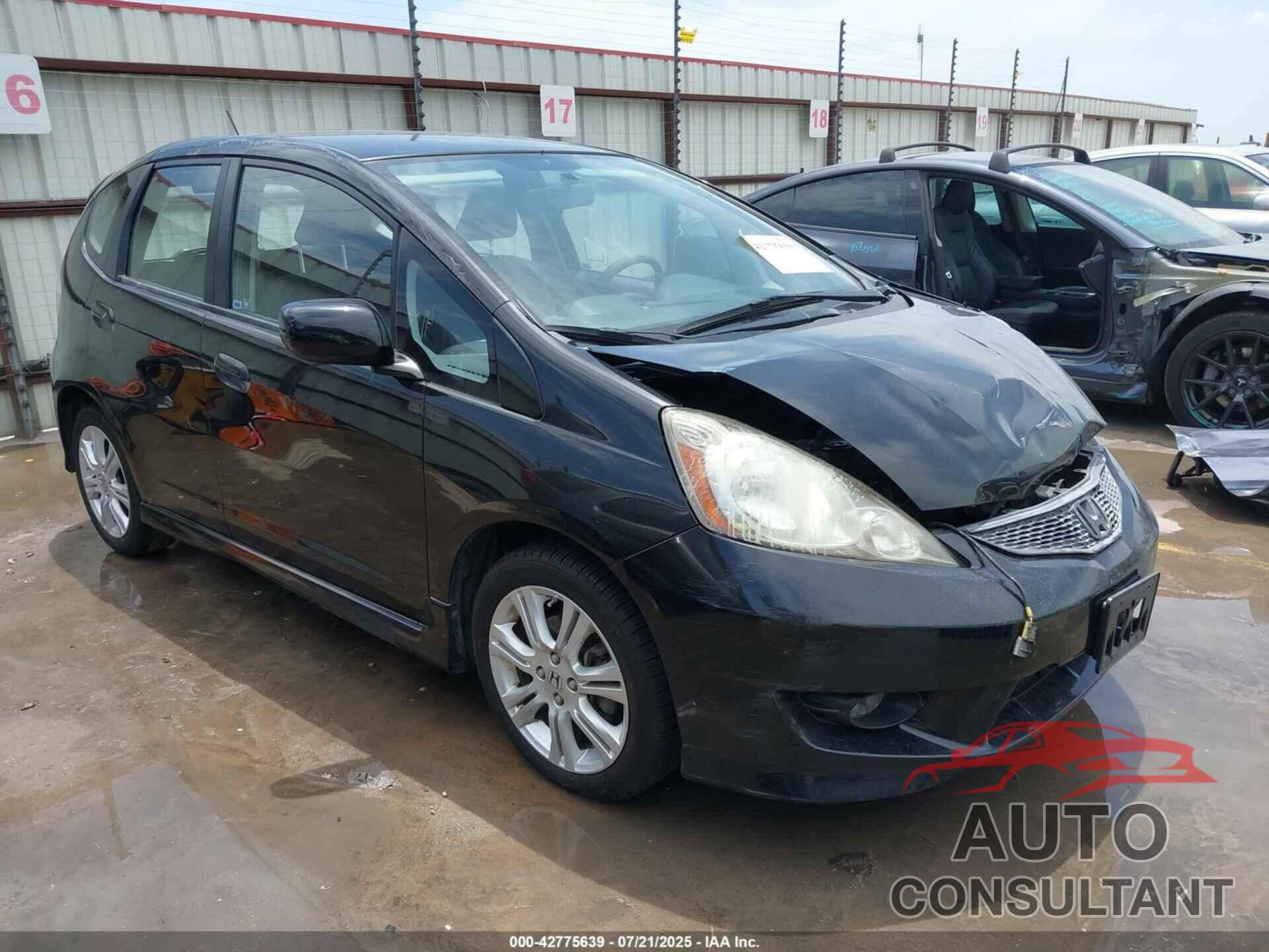 HONDA FIT 2011 - JHMGE8H50BC024717