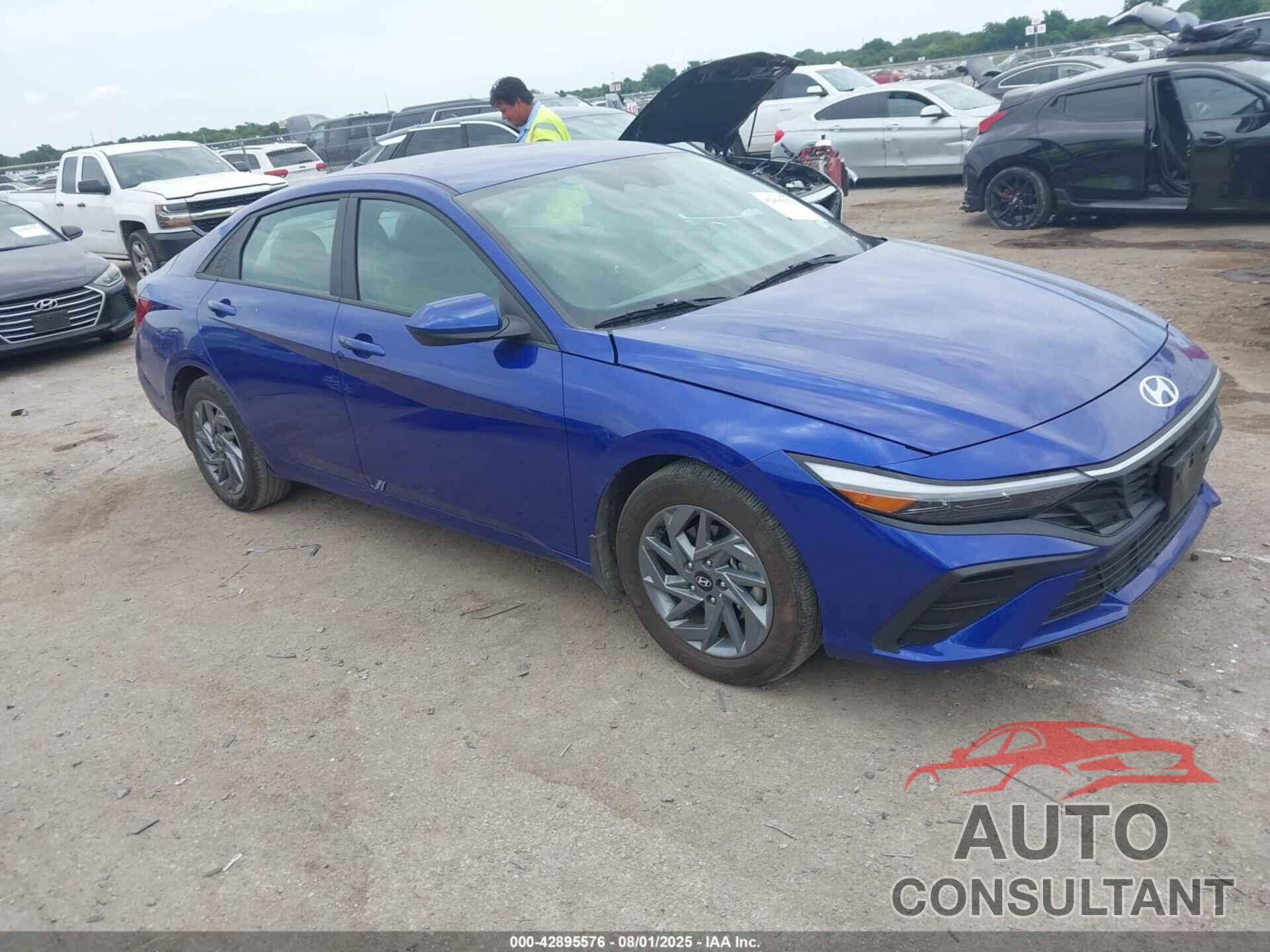 HYUNDAI ELANTRA 2024 - KMHLM4DG8RU851092