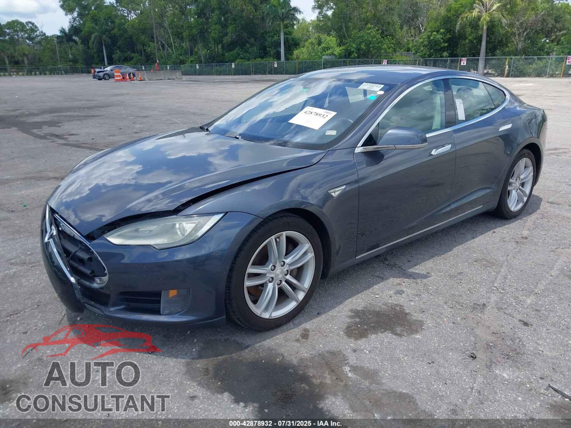 TESLA MODEL S 2015 - 5YJSA1E11FF115987
