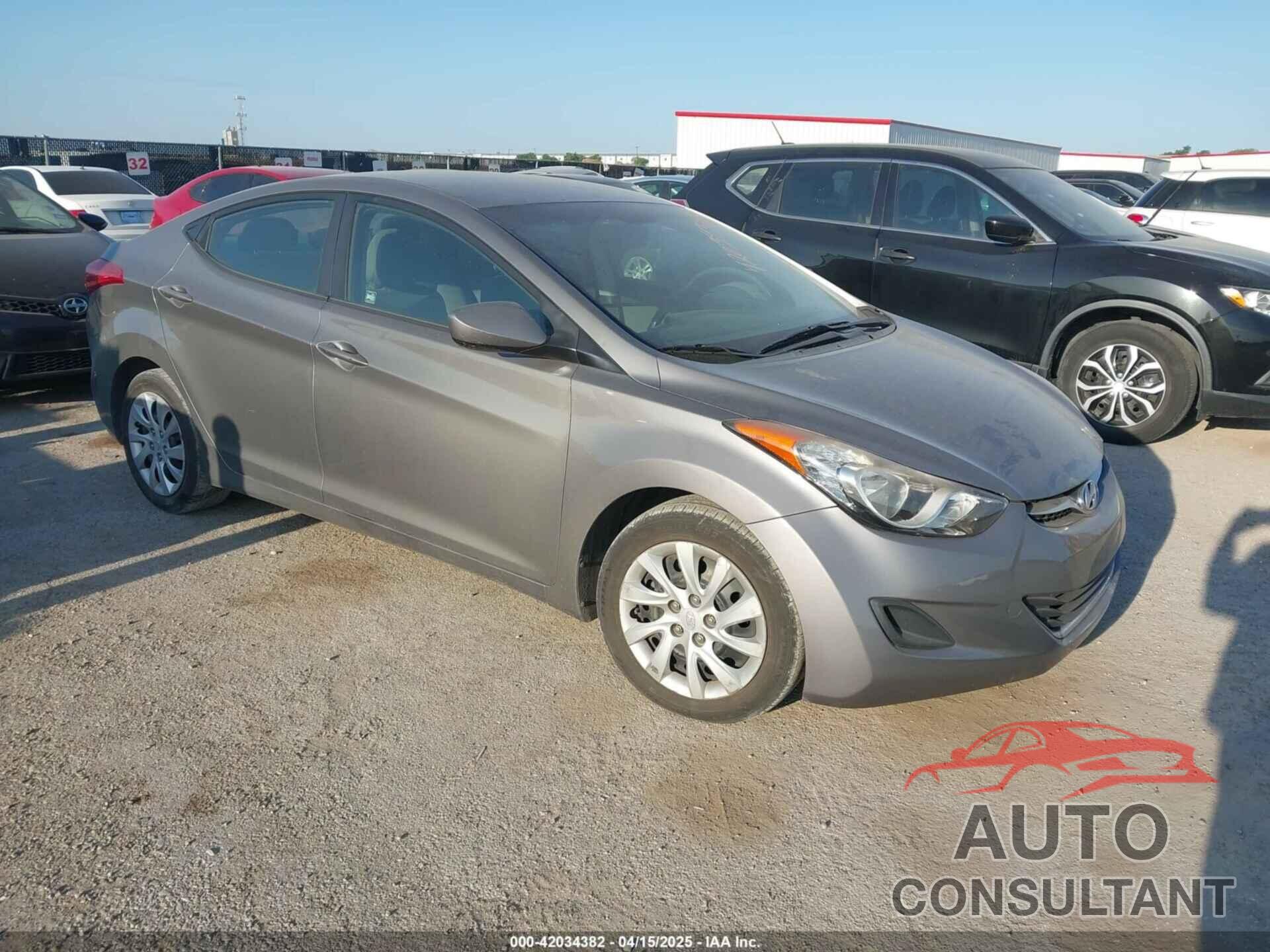 HYUNDAI ELANTRA 2012 - 5NPDH4AE0CH089877