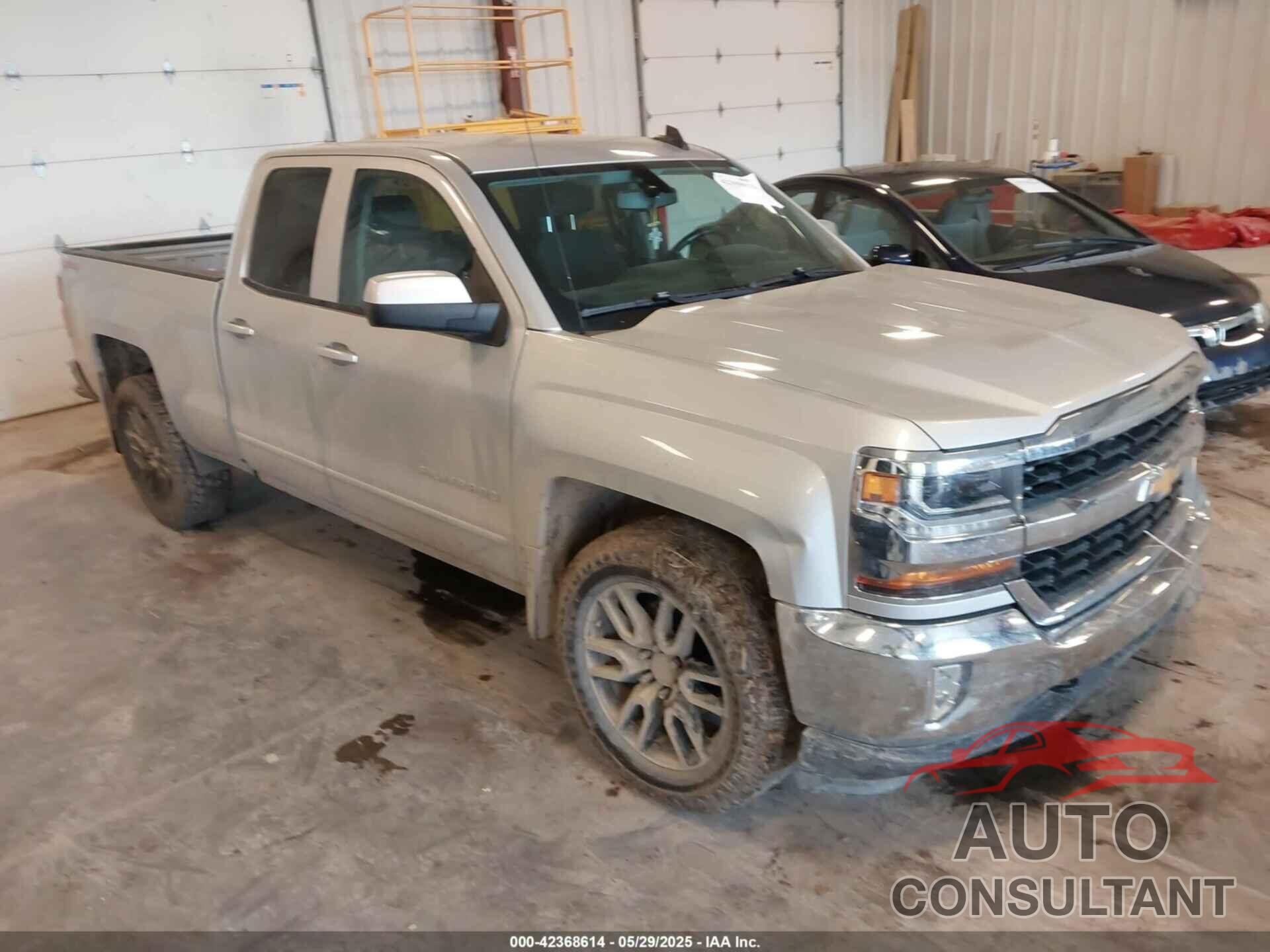 CHEVROLET SILVERADO 1500 2017 - 1GCVKREC7HZ102779