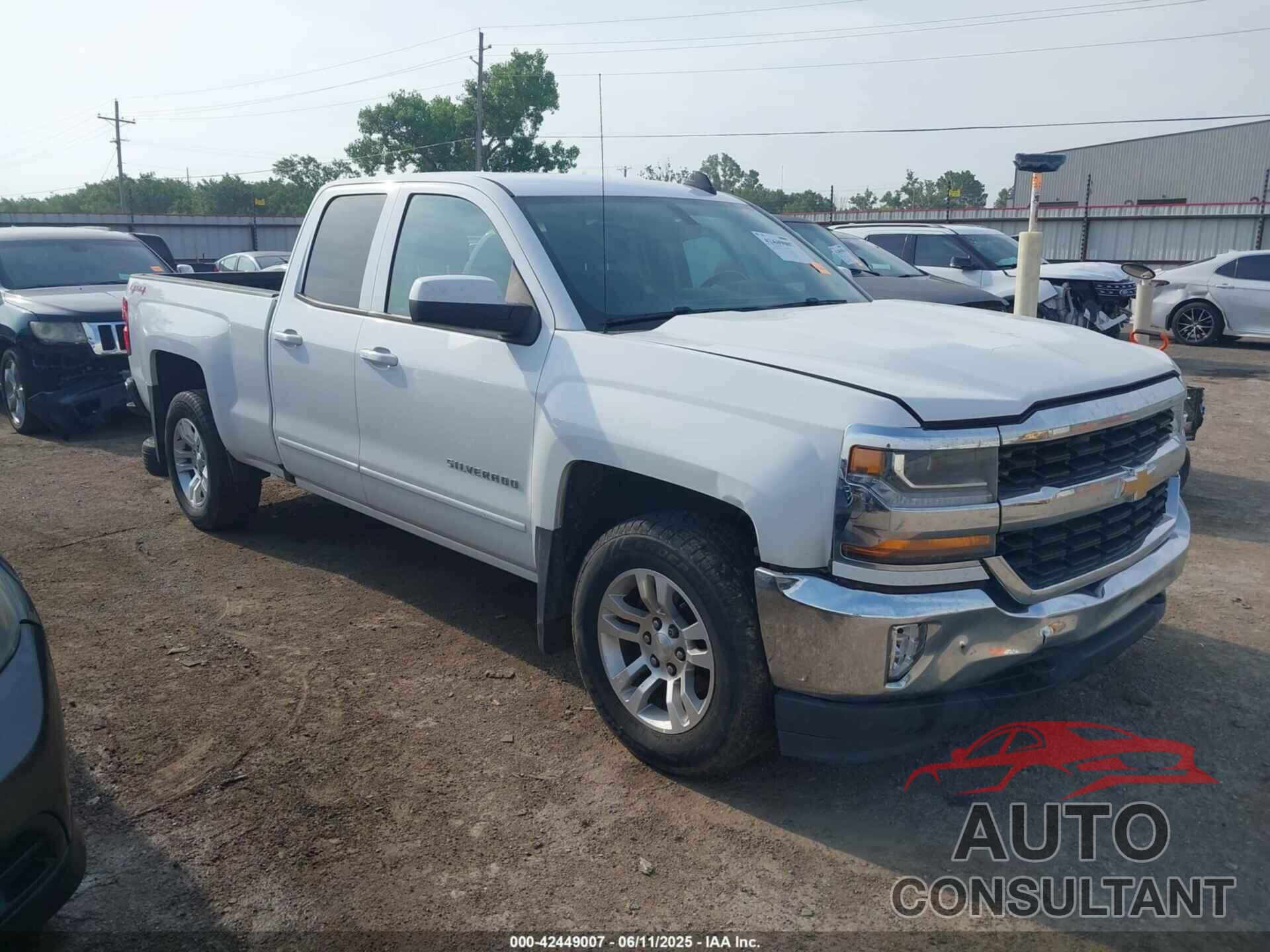 CHEVROLET SILVERADO 1500 2017 - 1GCVKREH9HZ111687