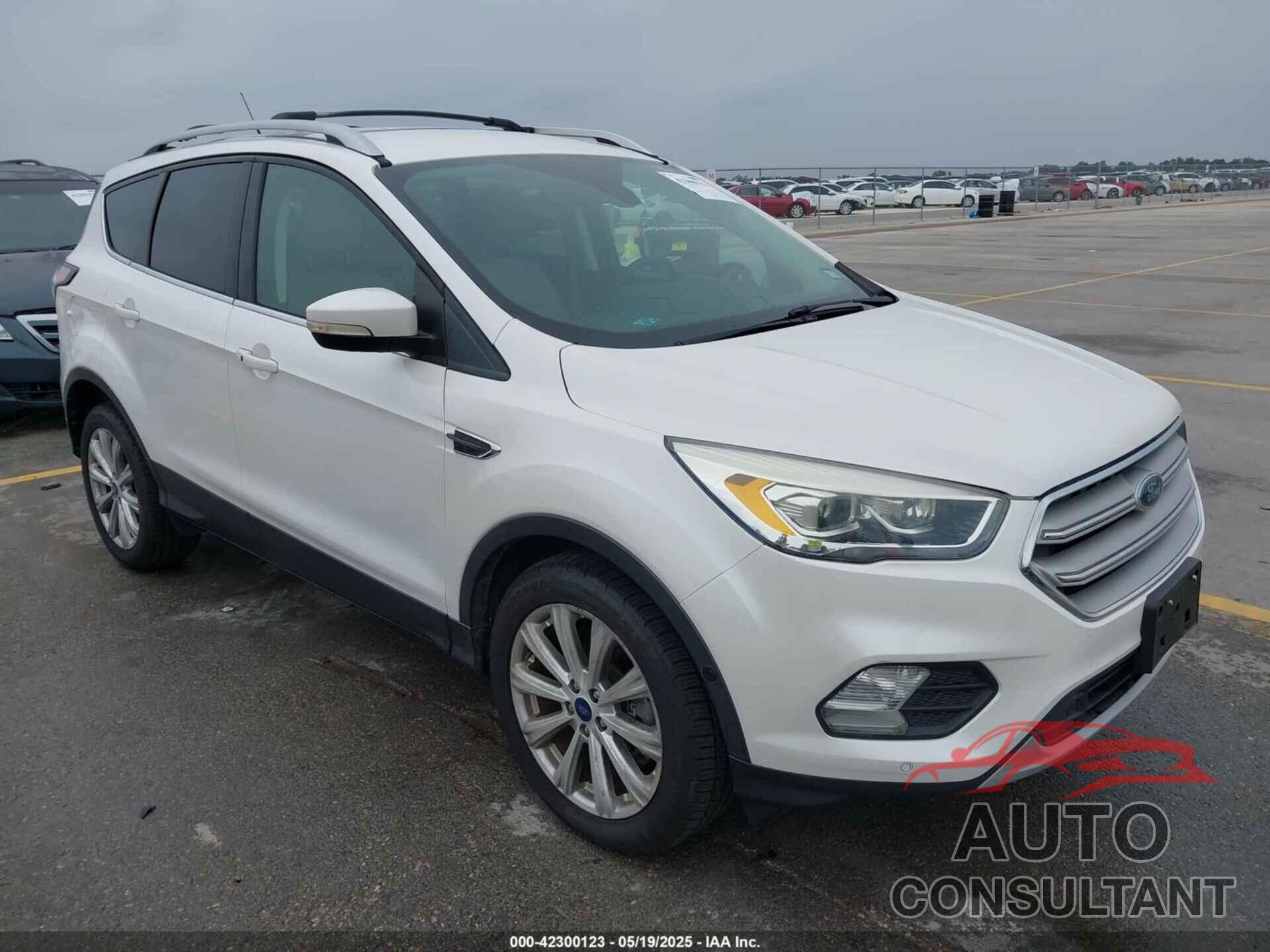 FORD ESCAPE 2018 - 1FMCU9J98JUB87867