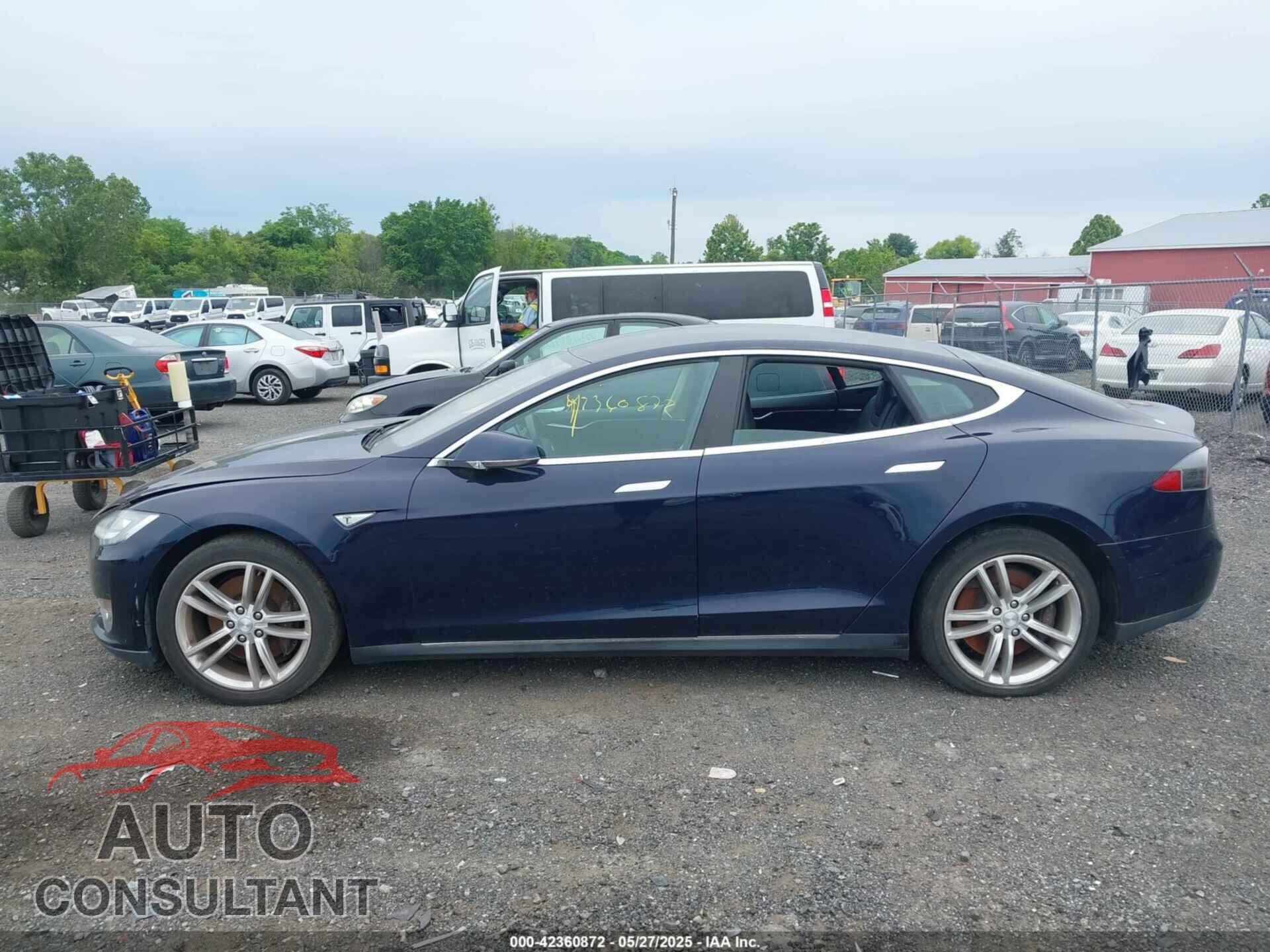 TESLA MODEL S 2014 - 5YJSA1H19EFP32063