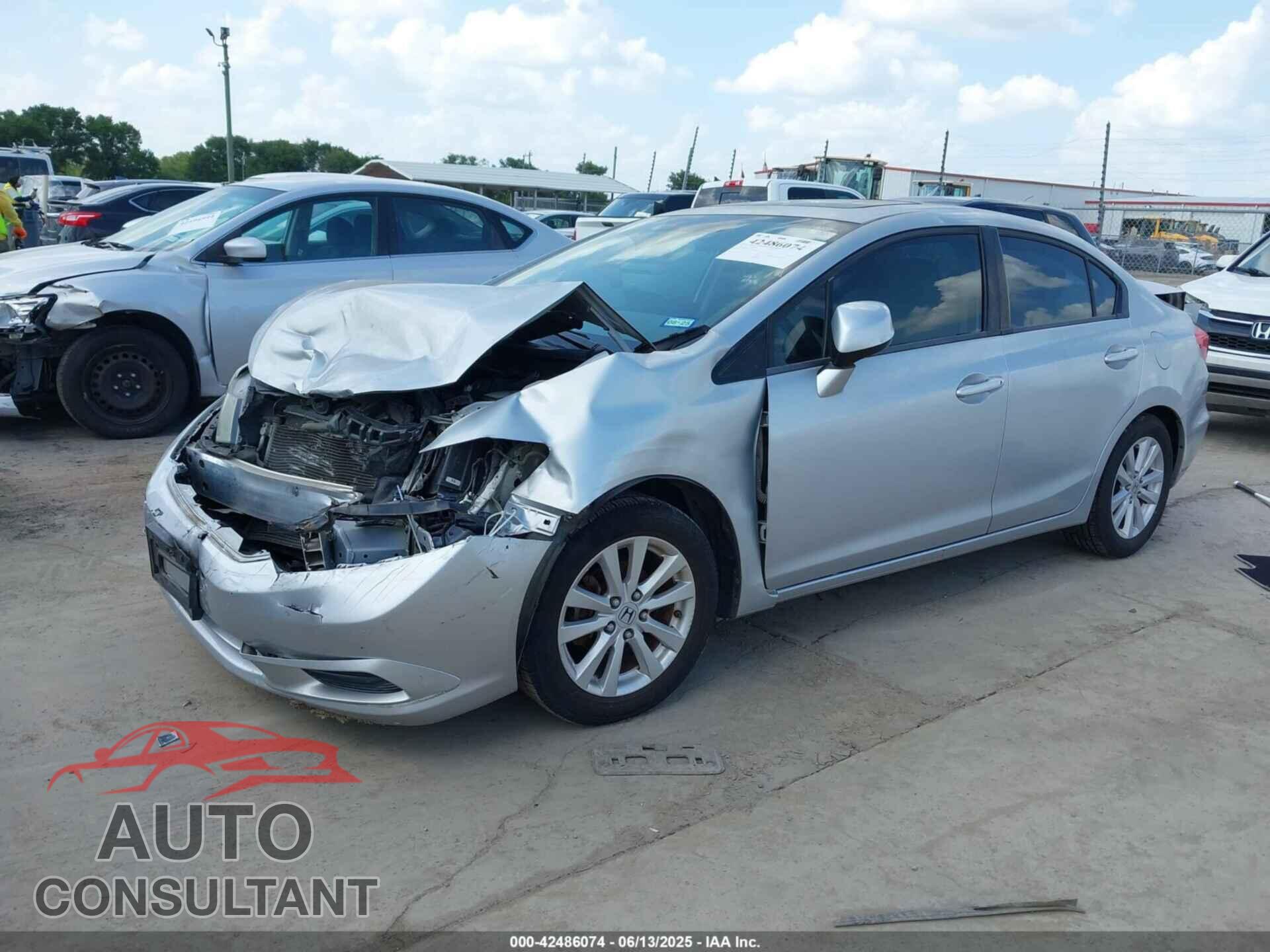 HONDA CIVIC 2012 - 2HGFB2F83CH592007