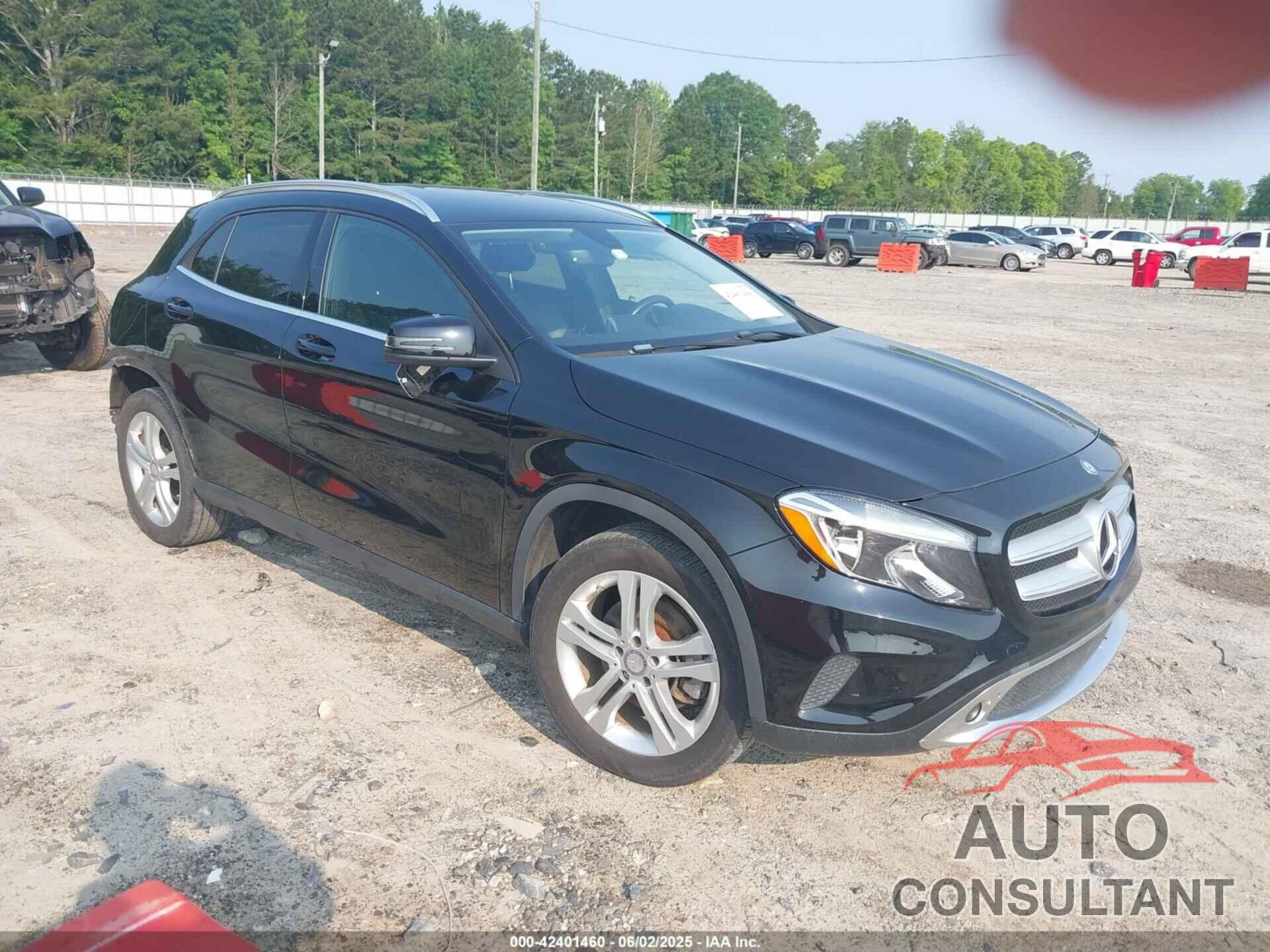 MERCEDES-BENZ GLA 250 2015 - WDCTG4GB4FJ128536