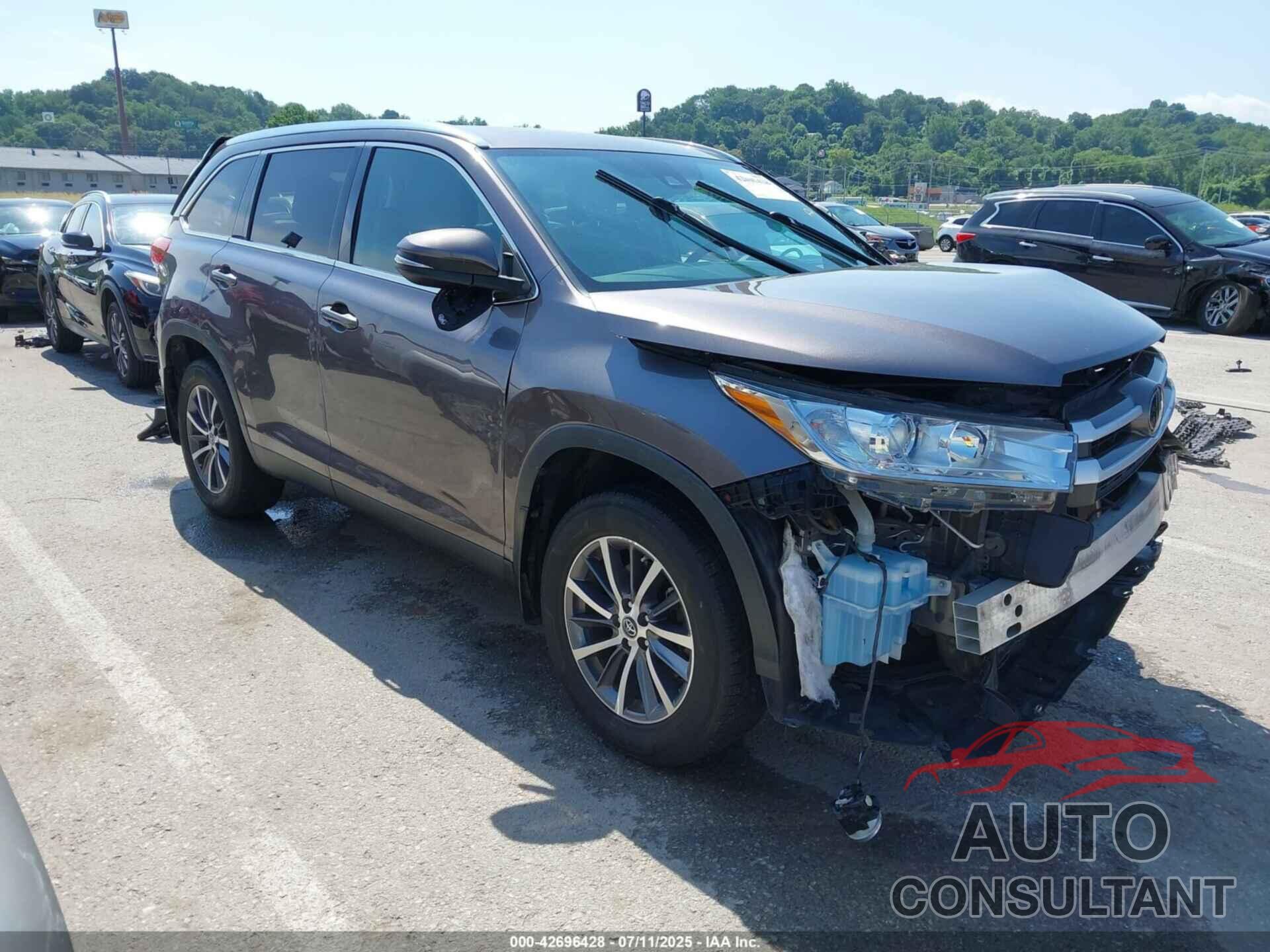 TOYOTA HIGHLANDER 2019 - 5TDJZRFH7KS954188