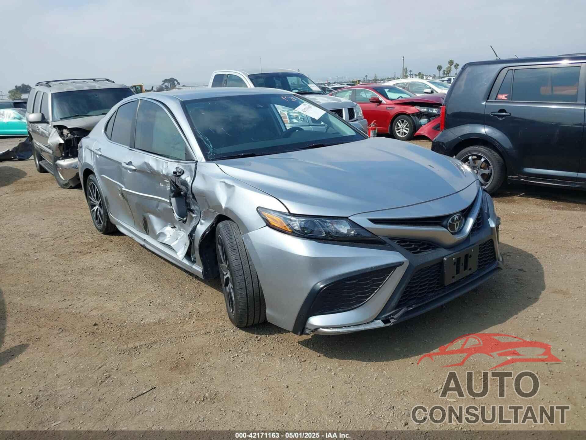 TOYOTA CAMRY 2023 - 4T1G11AK7PU782166