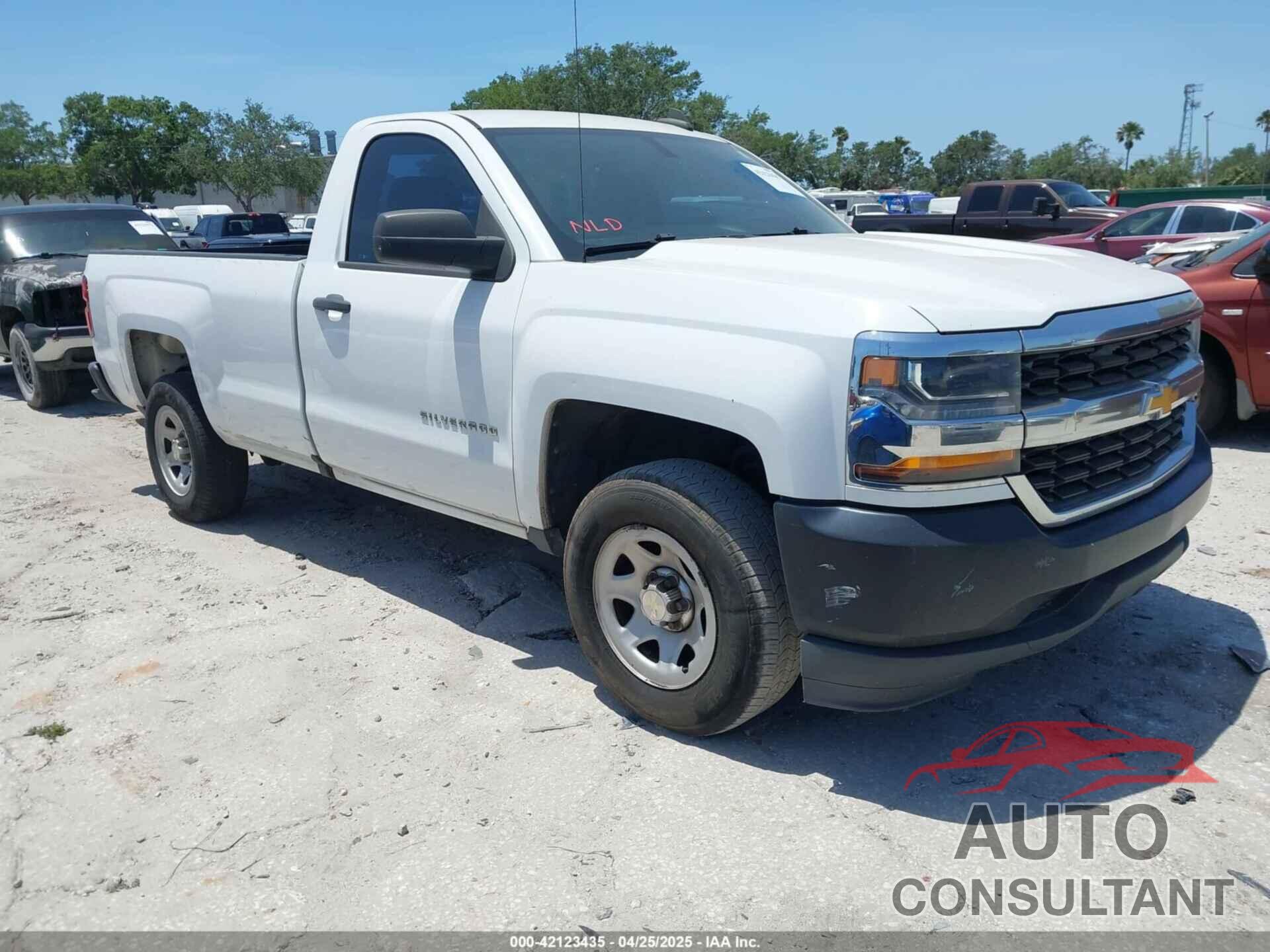 CHEVROLET SILVERADO 1500 2017 - 1GCNCNEC8HZ100156