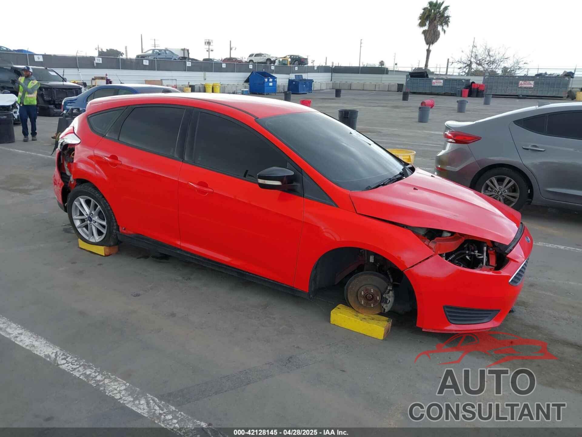 FORD FOCUS 2016 - 1FADP3K21GL271306