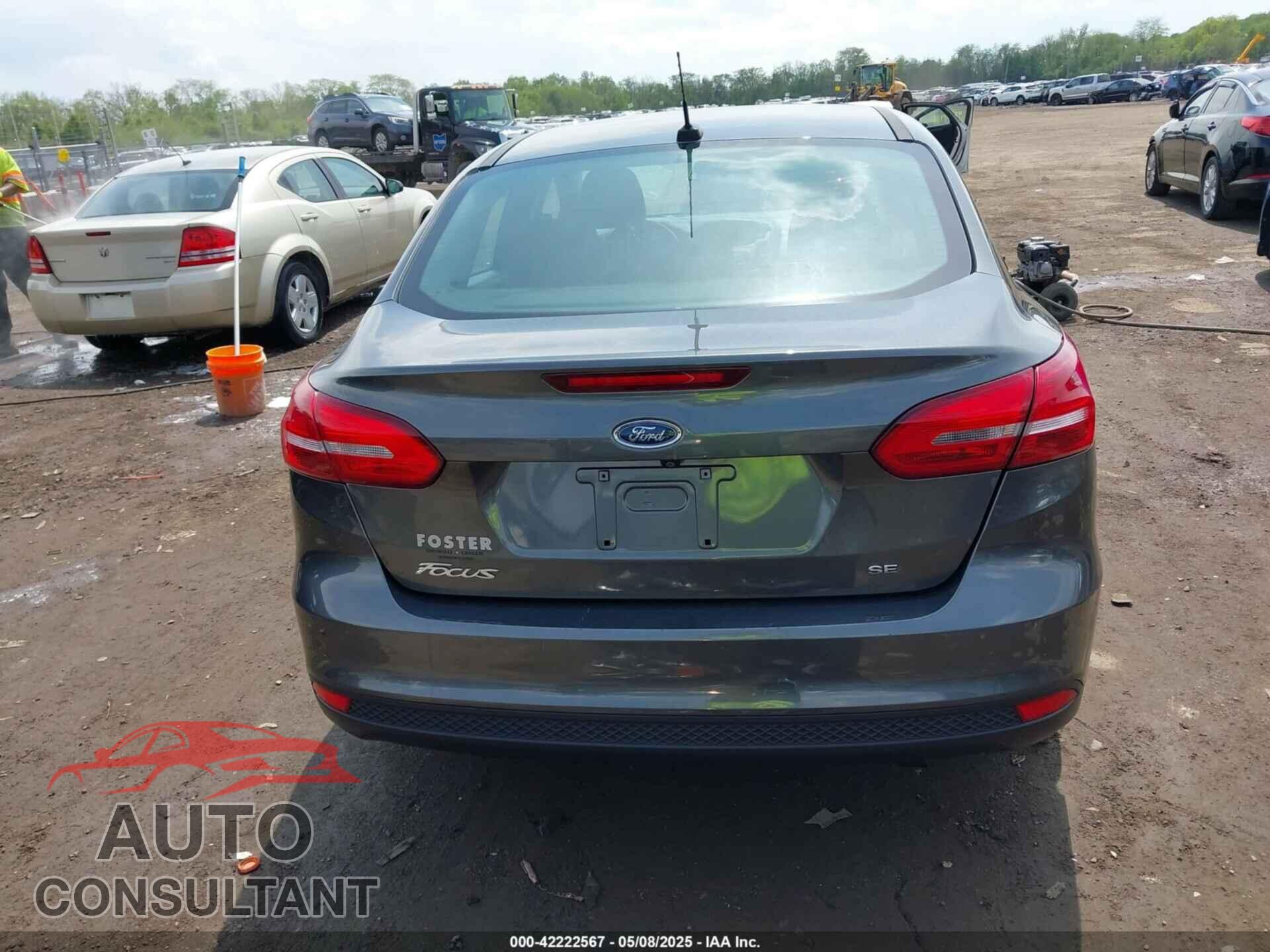 FORD FOCUS 2017 - 1FADP3F23HL203732