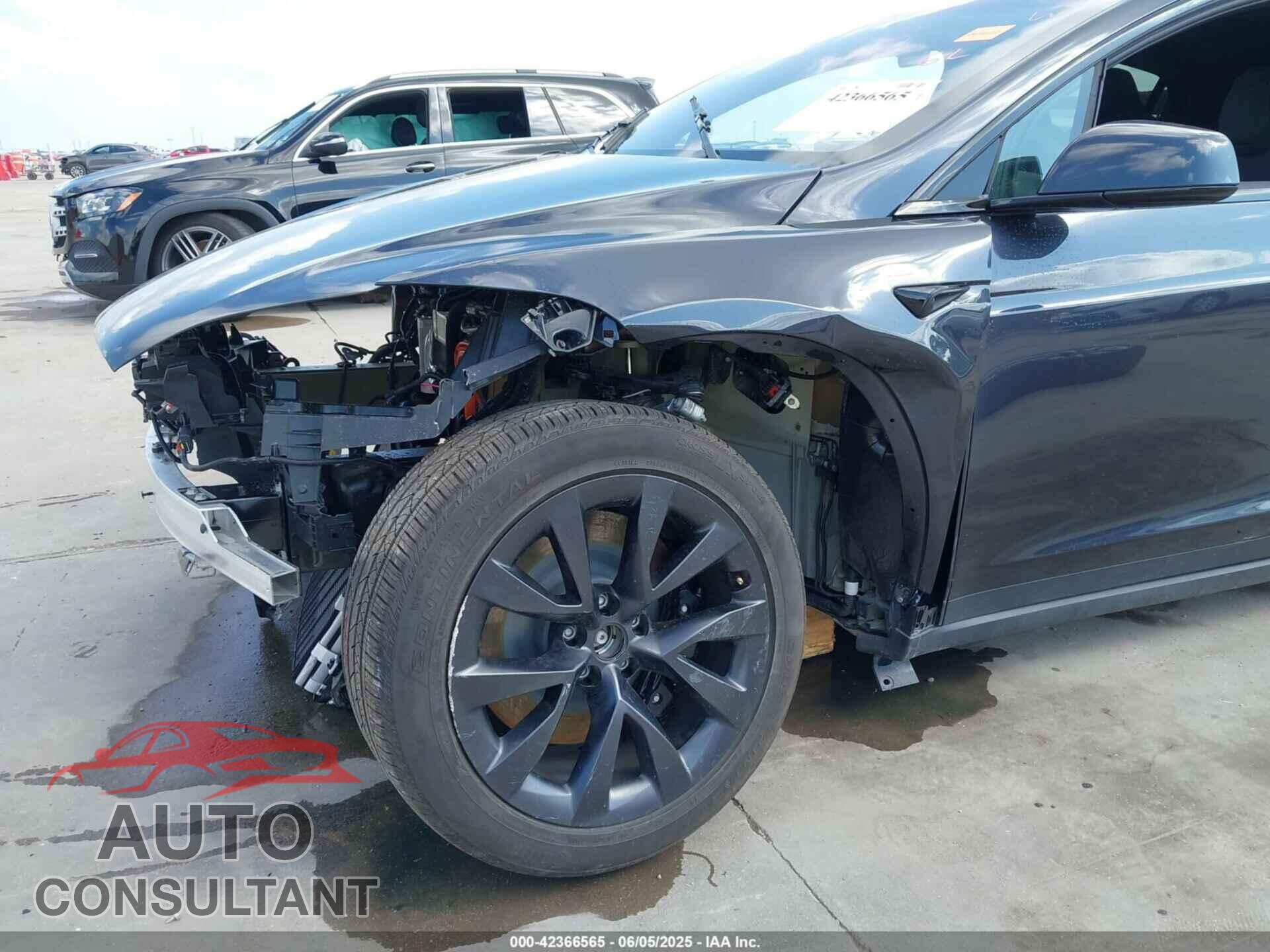 TESLA MODEL X 2024 - 7SAXCBE53RF459353