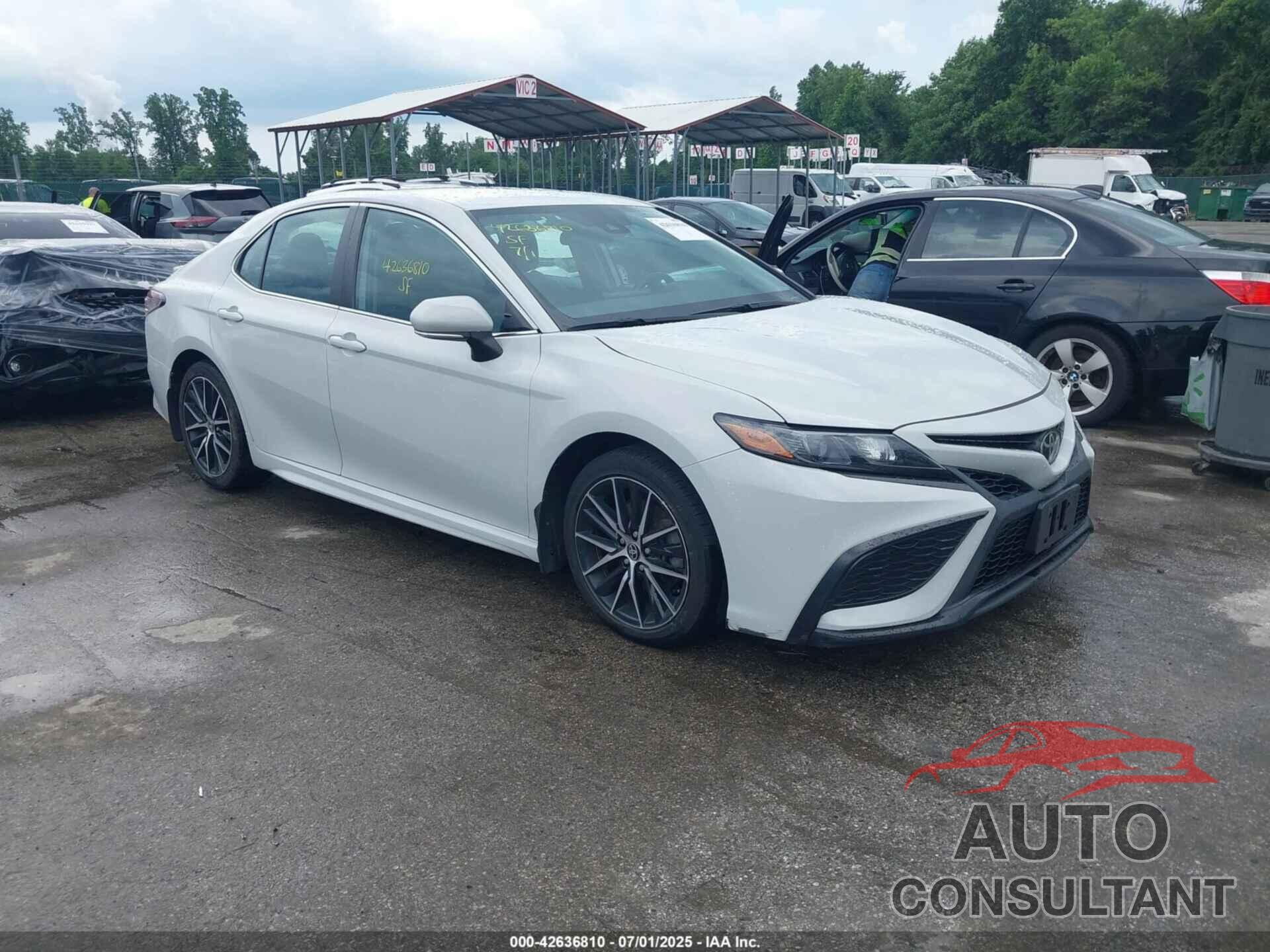 TOYOTA CAMRY 2022 - 4T1G11BK7NU047795