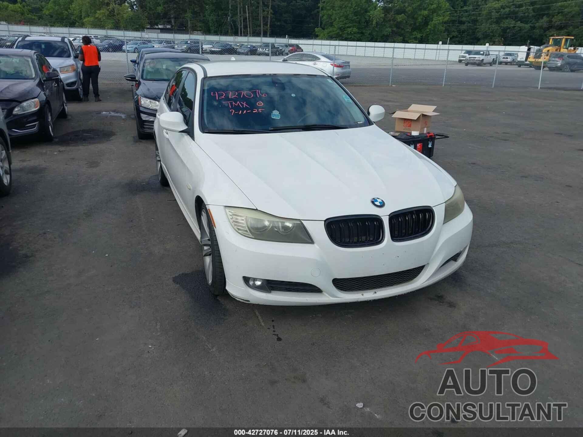 BMW 328I 2011 - WBAPH7G52BNM54870