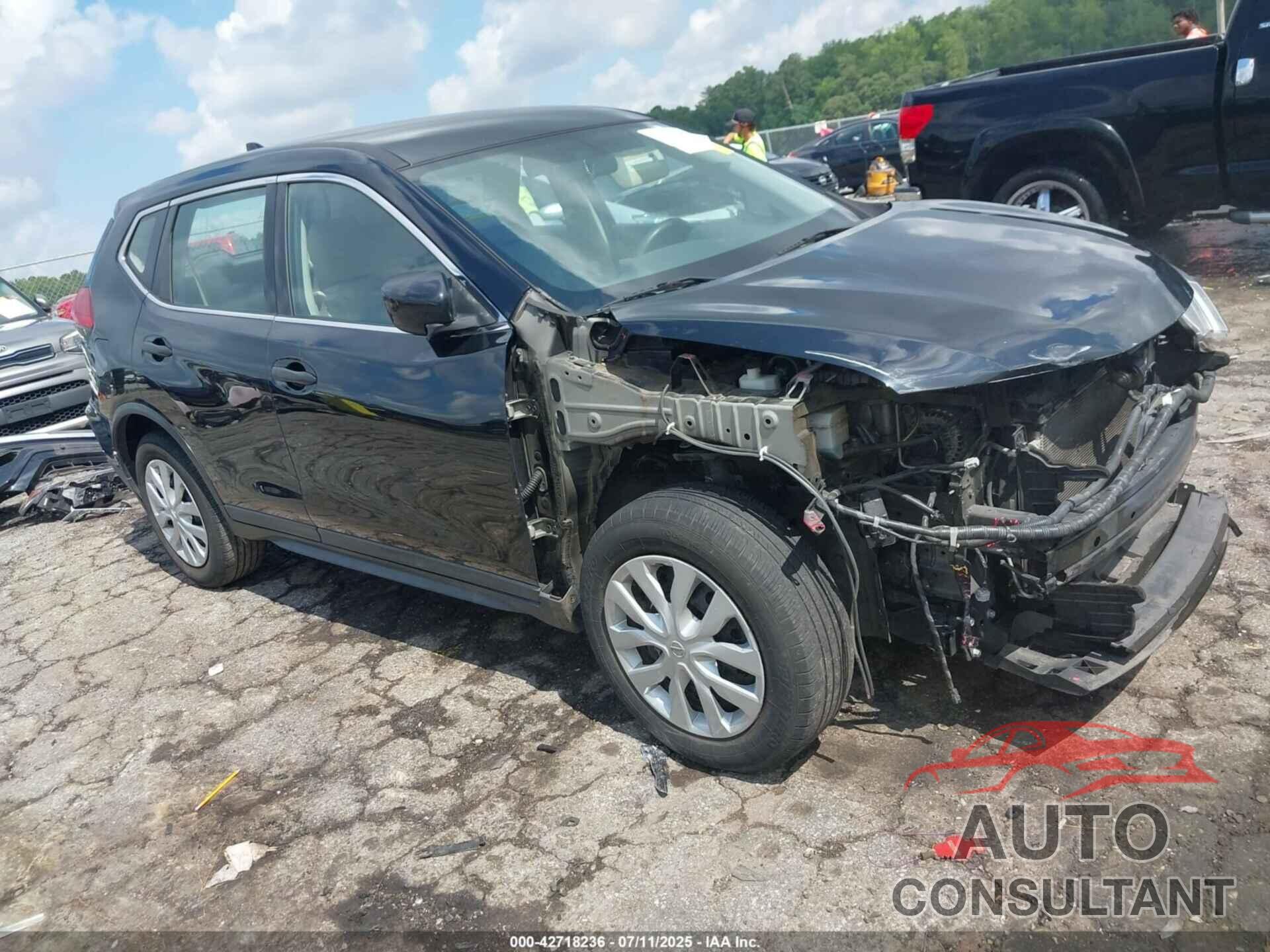 NISSAN ROGUE 2017 - KNMAT2MT1HP500036