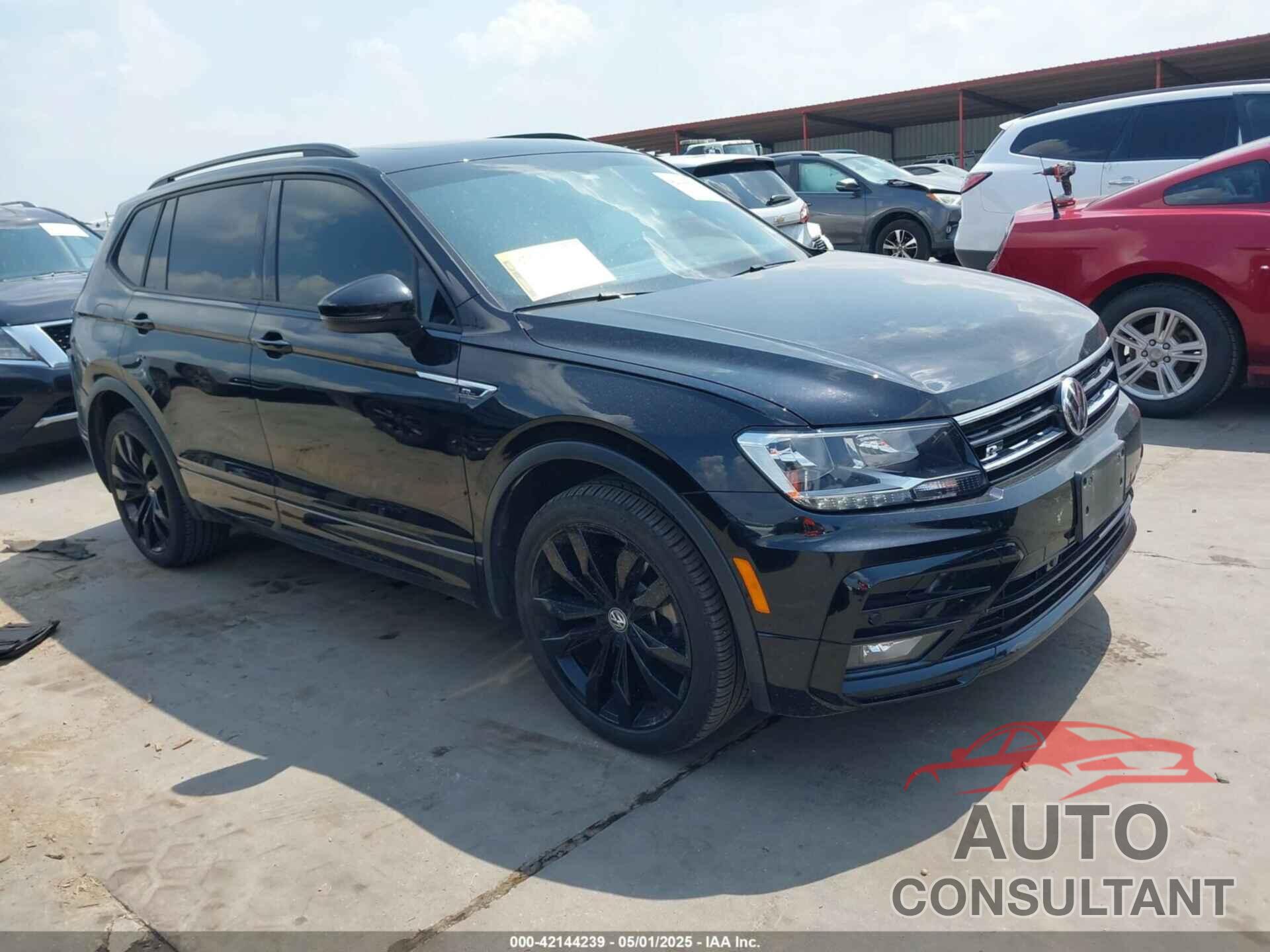 VOLKSWAGEN TIGUAN 2021 - 3VV3B7AX0MM047478