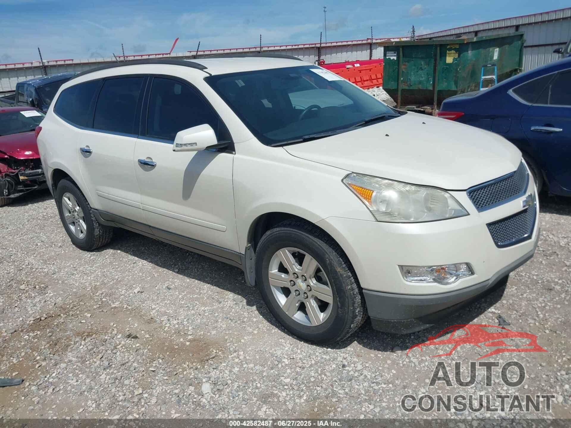CHEVROLET TRAVERSE 2011 - 1GNKRGED4BJ156971