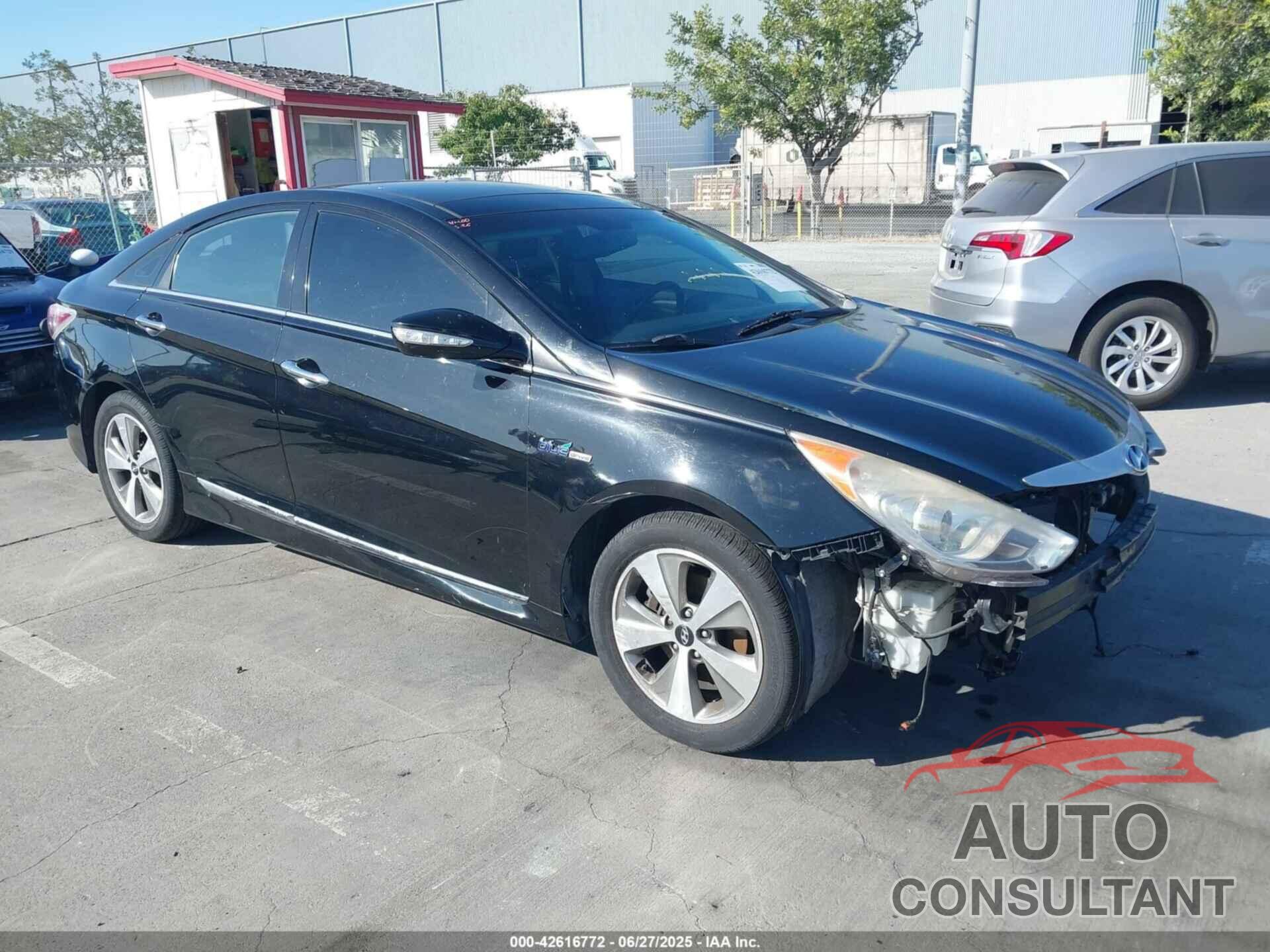 HYUNDAI SONATA HYBRID 2012 - KMHEC4A45CA062820