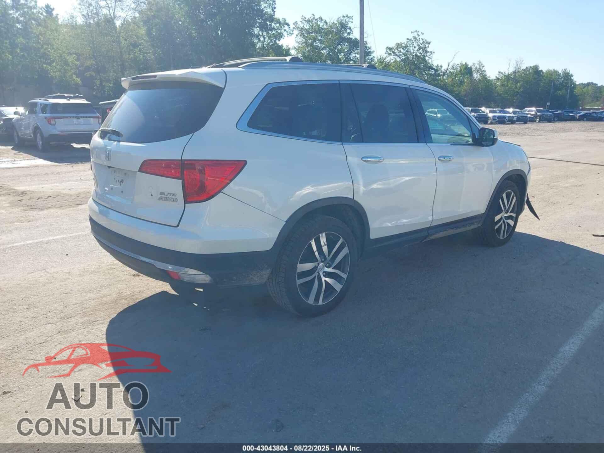 HONDA PILOT 2016 - 5FNYF6H05GB046038