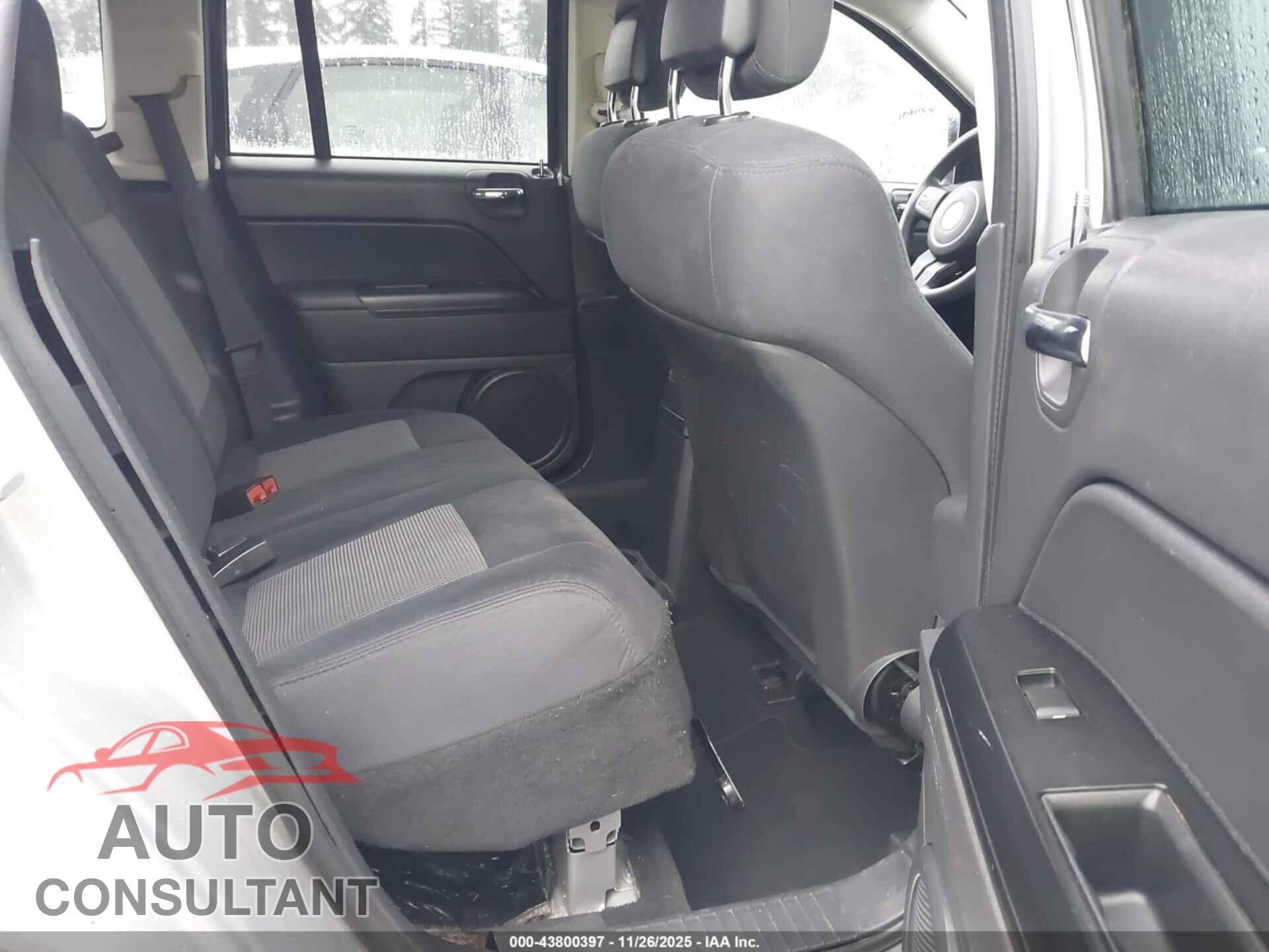 JEEP COMPASS 2011 - 1J4NF1FB9BD157518