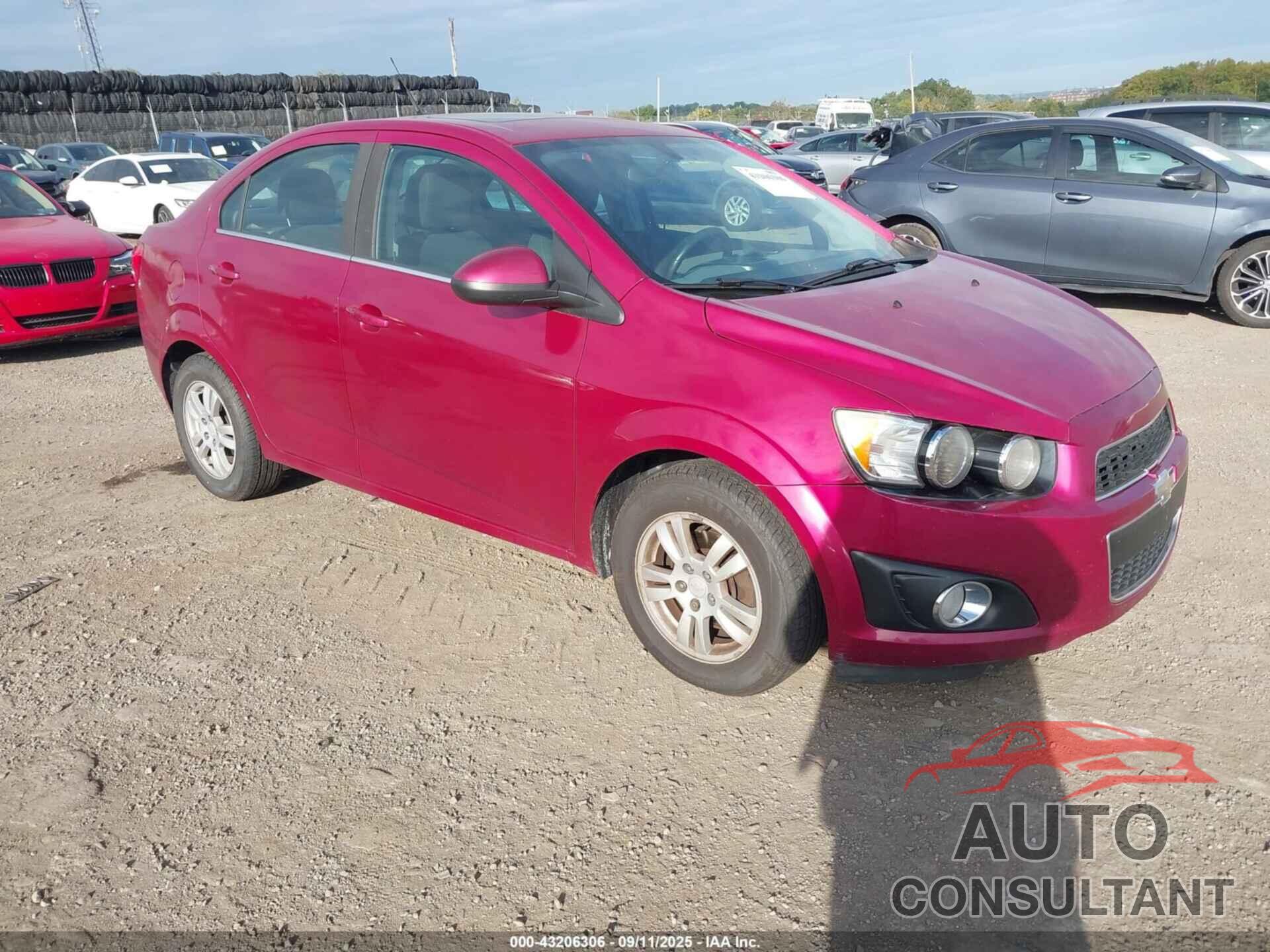 CHEVROLET SONIC 2014 - 1G1JC5SG5E4130349