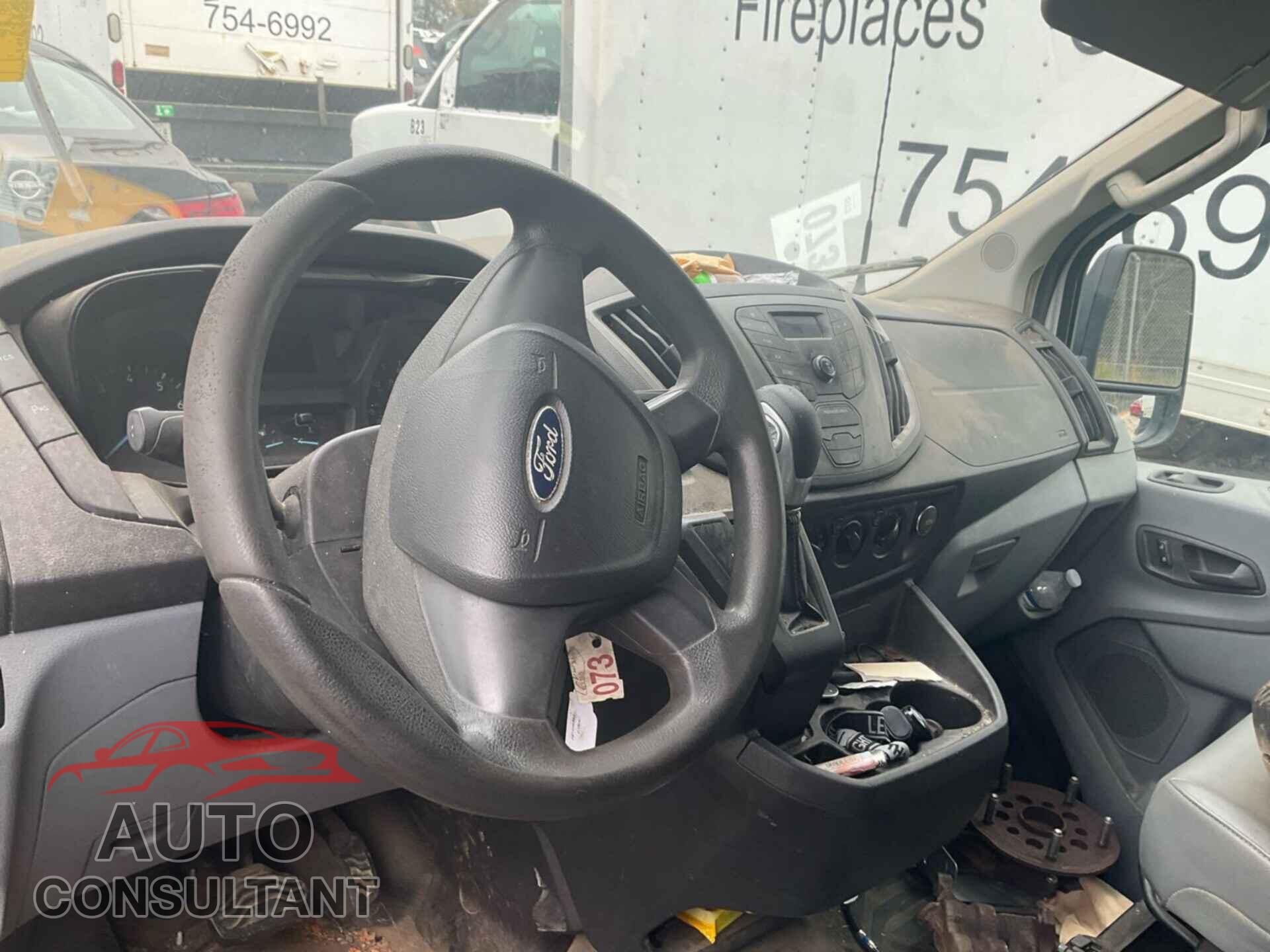 FORD TRANSIT-150 2015 - 1FTNE1YM9FKA87561