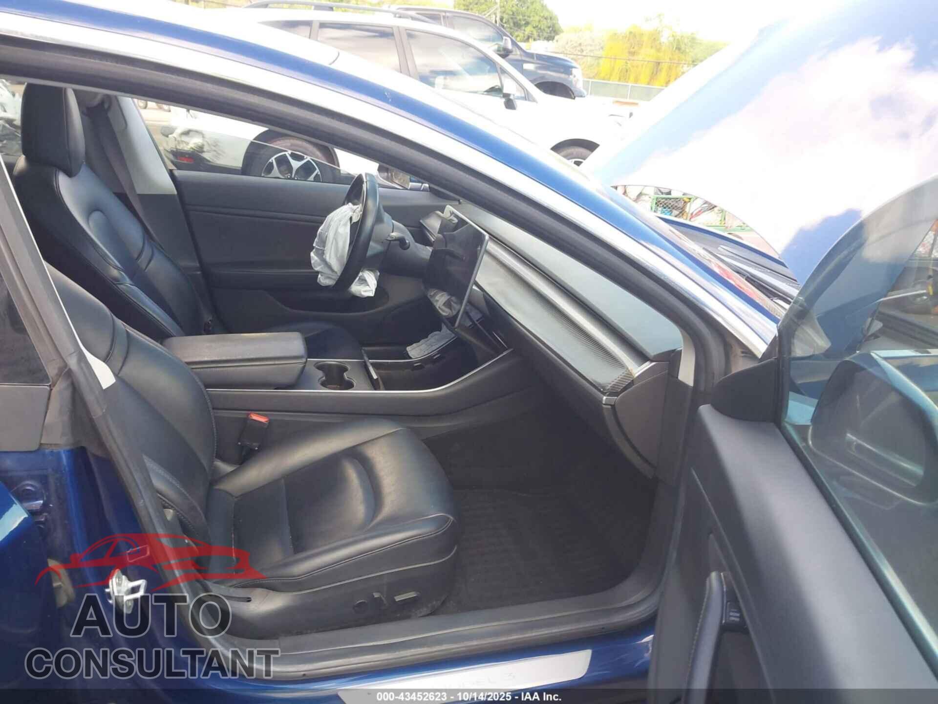 TESLA MODEL 3 2018 - 5YJ3E1EA1JF004308
