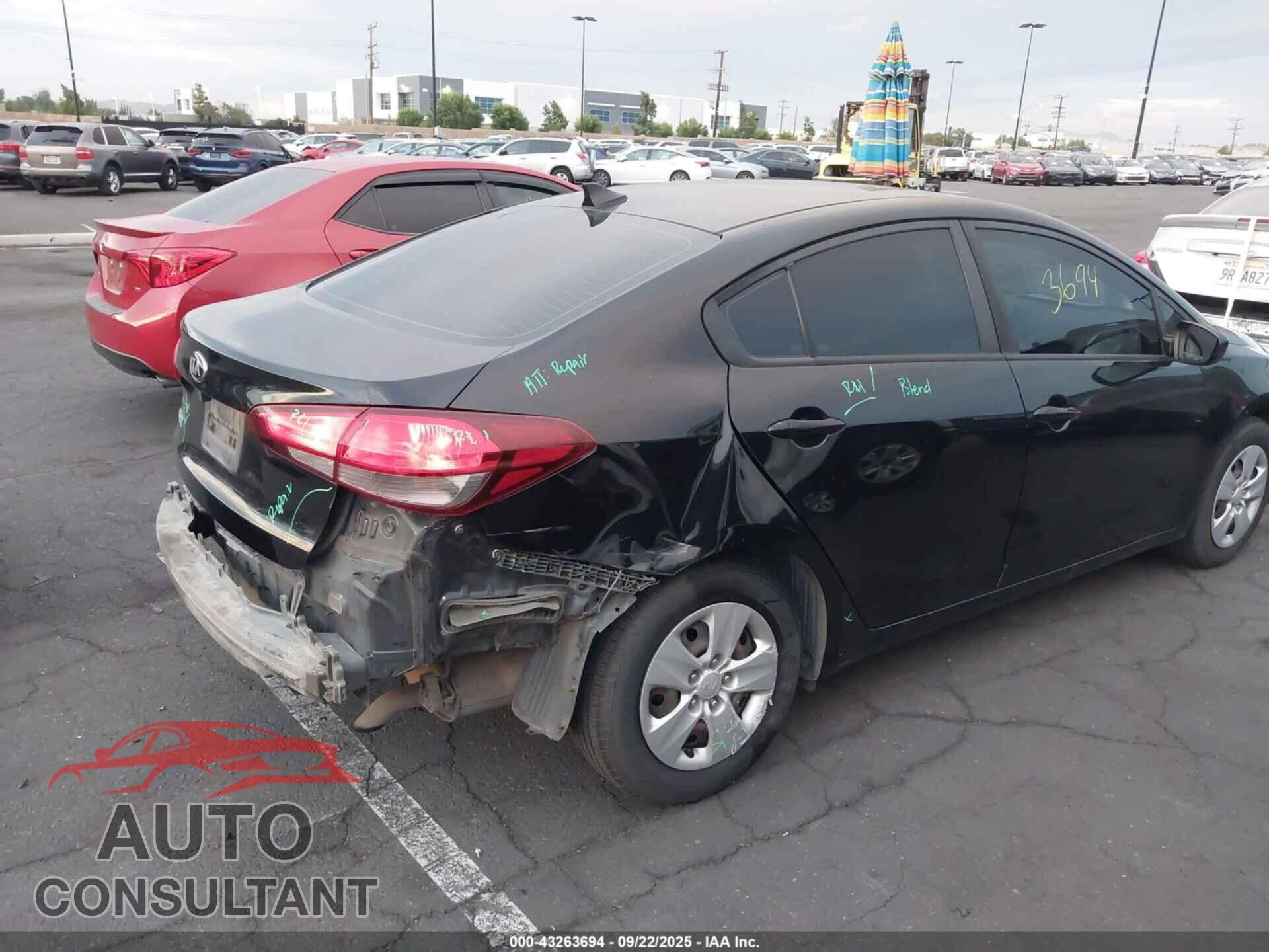 KIA FORTE 2017 - 3KPFK4A75HE124792