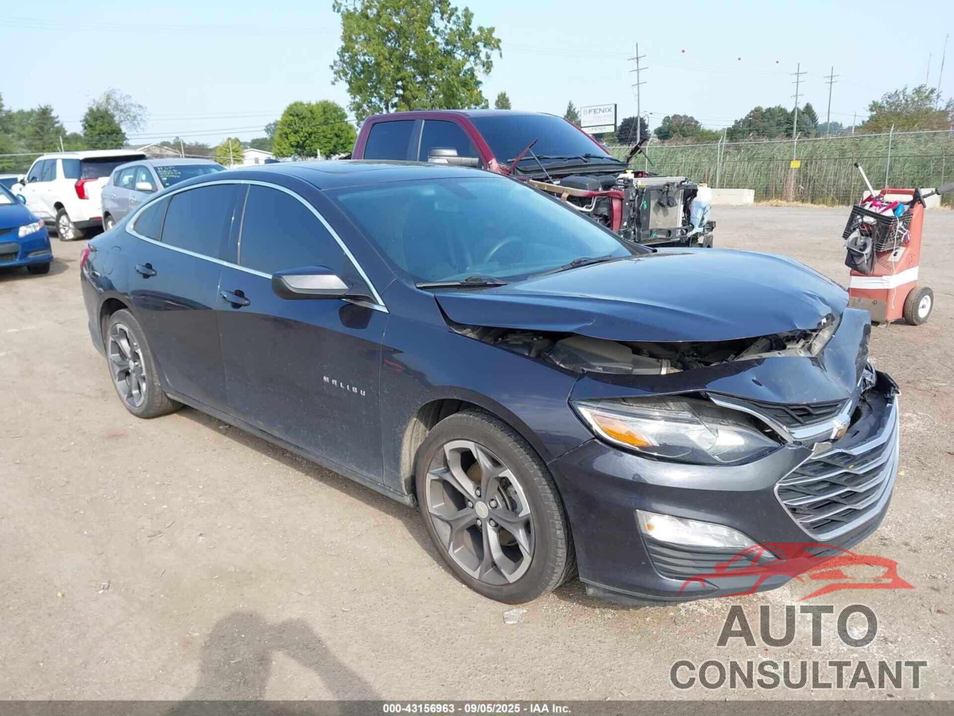 CHEVROLET MALIBU 2022 - 1G1ZD5ST8NF194483