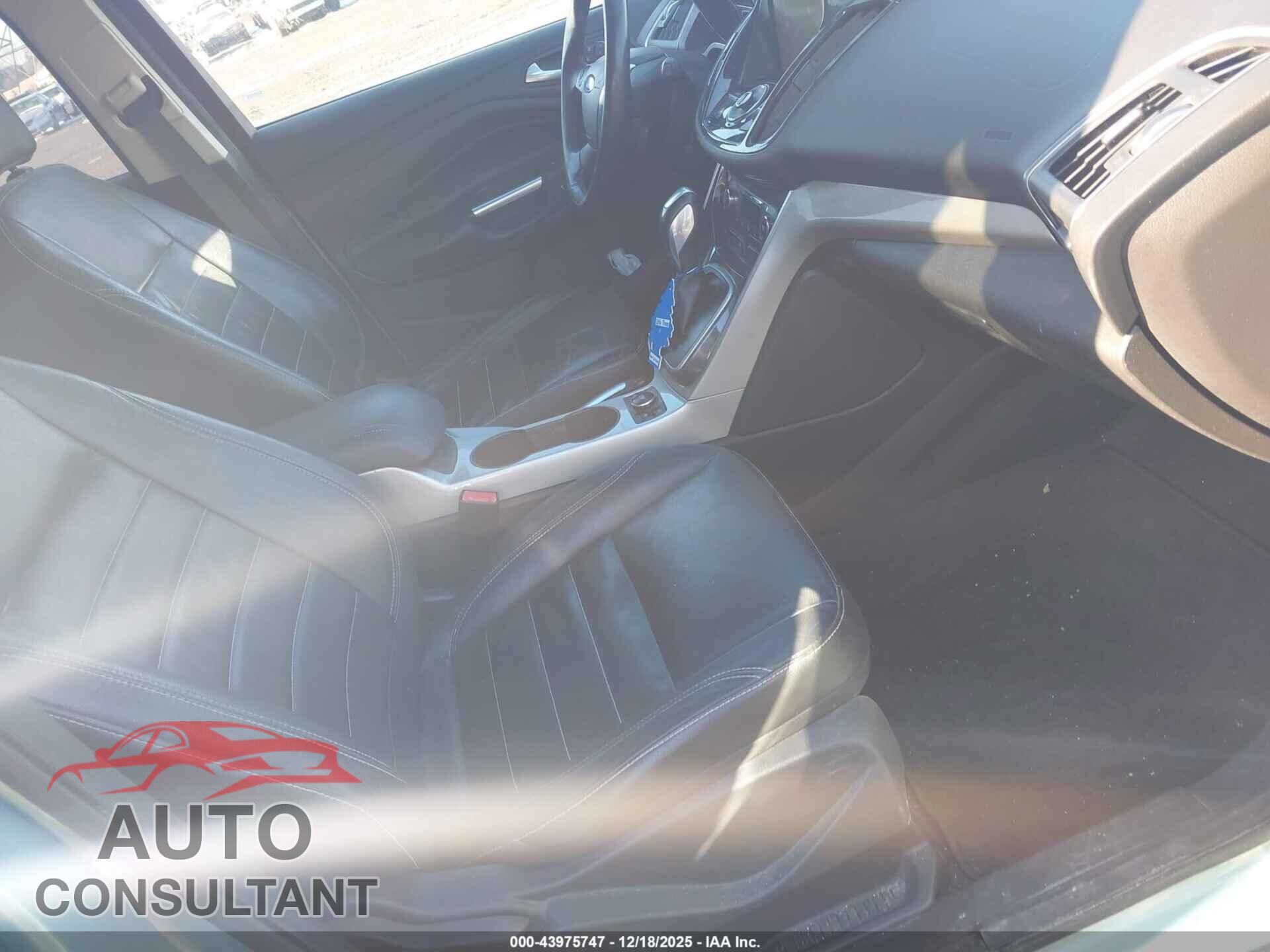 FORD ESCAPE 2013 - 1FMCU9HX8DUB12451
