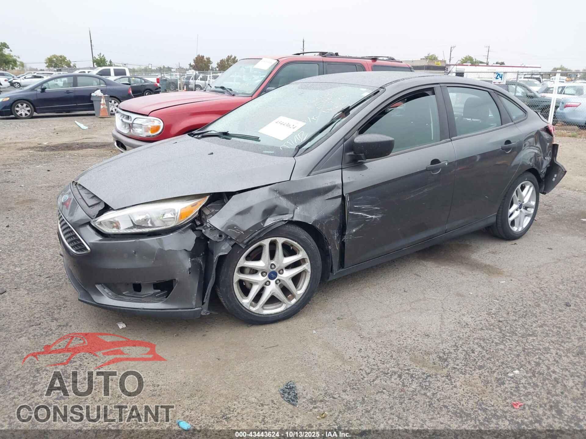 FORD FOCUS 2017 - 1FADP3E22HL329145