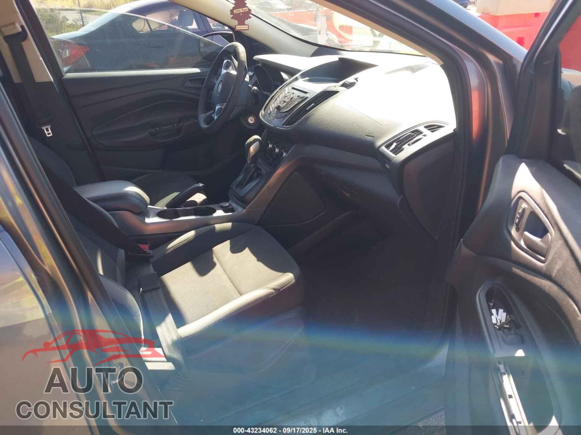 FORD ESCAPE 2013 - 1FMCU0F71DUB82002