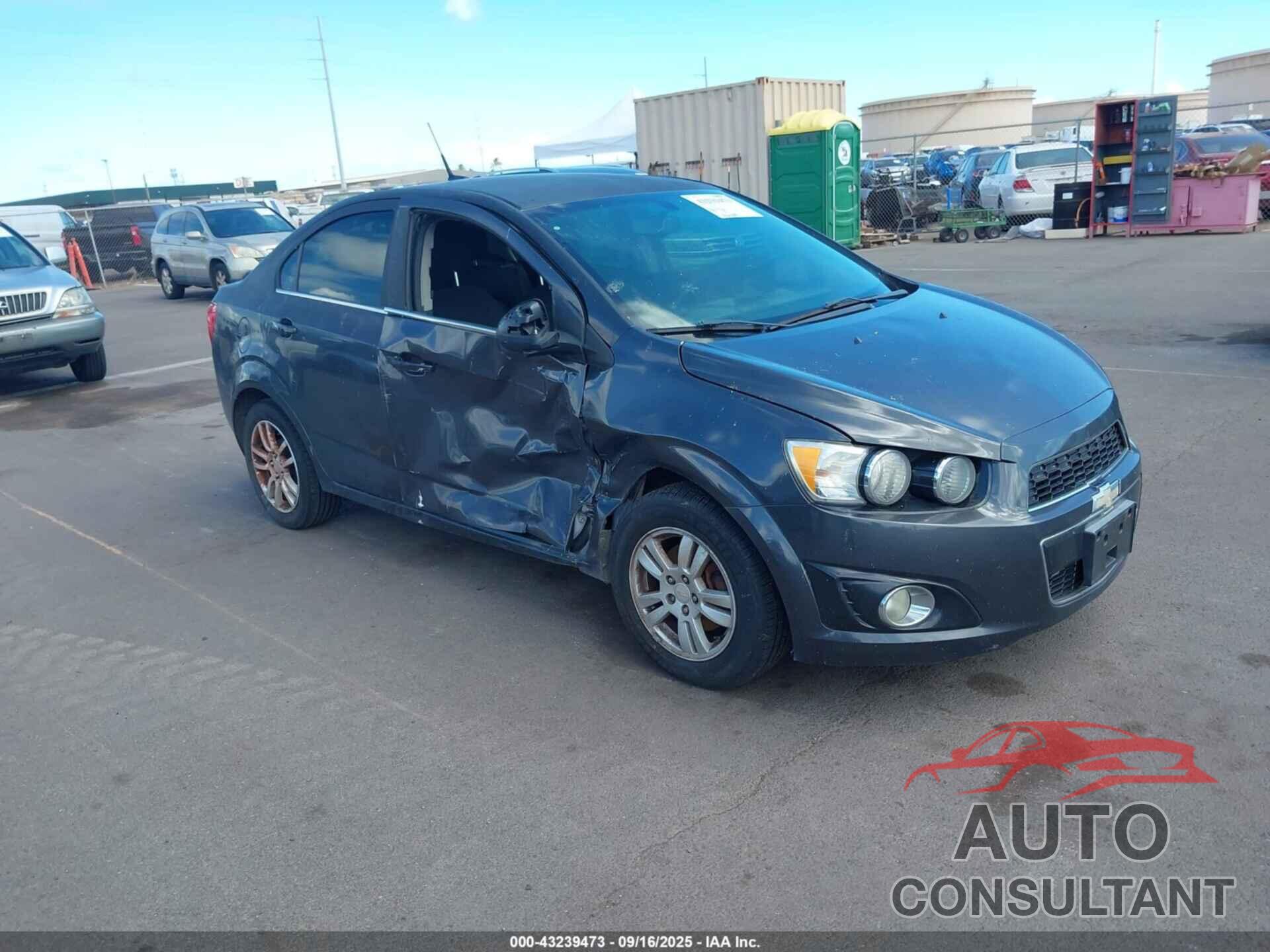 CHEVROLET SONIC 2014 - 1G1JC5SHXE4110798