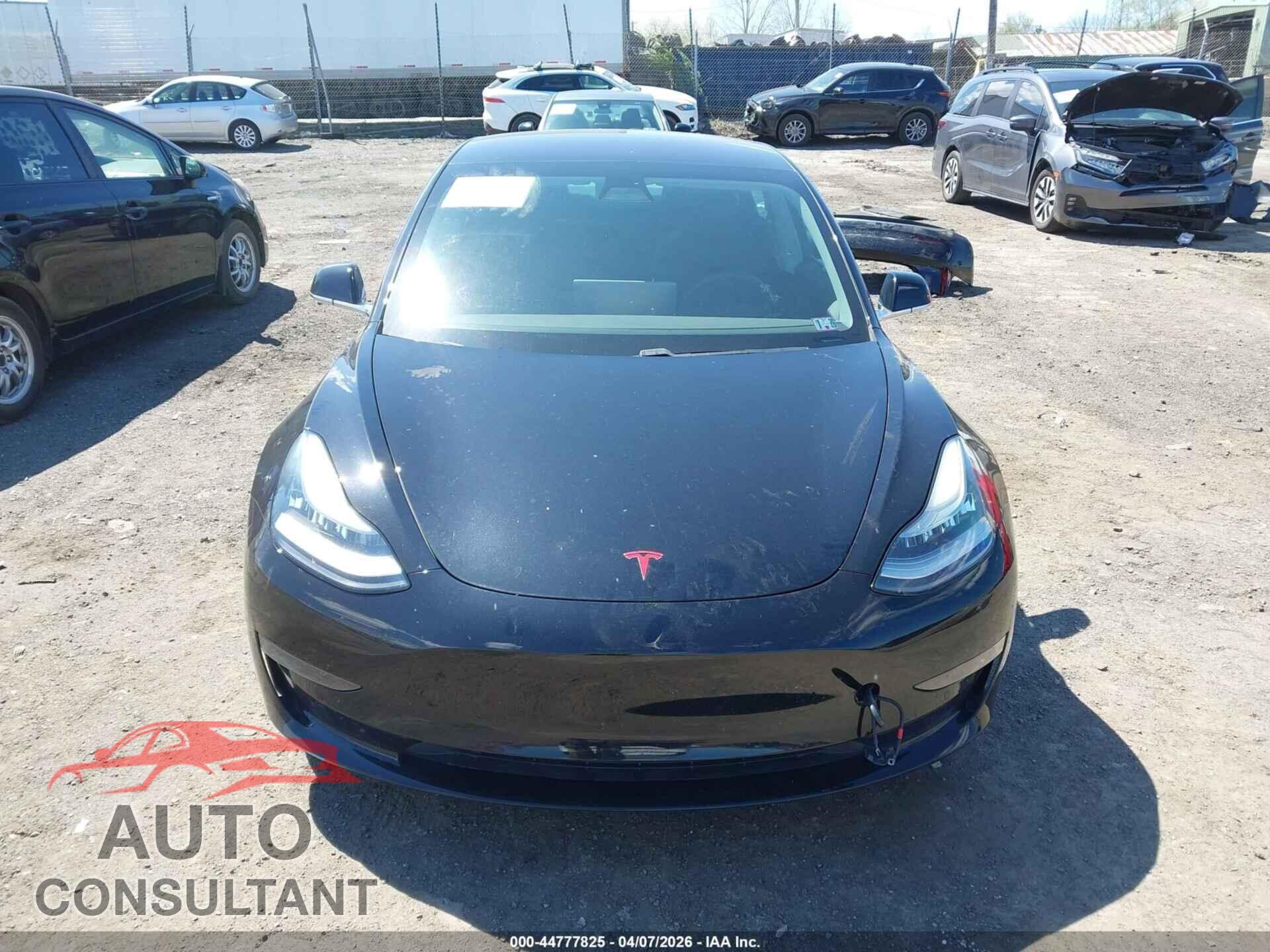 TESLA MODEL 3 2018 - 5YJ3E1EA4JF156552