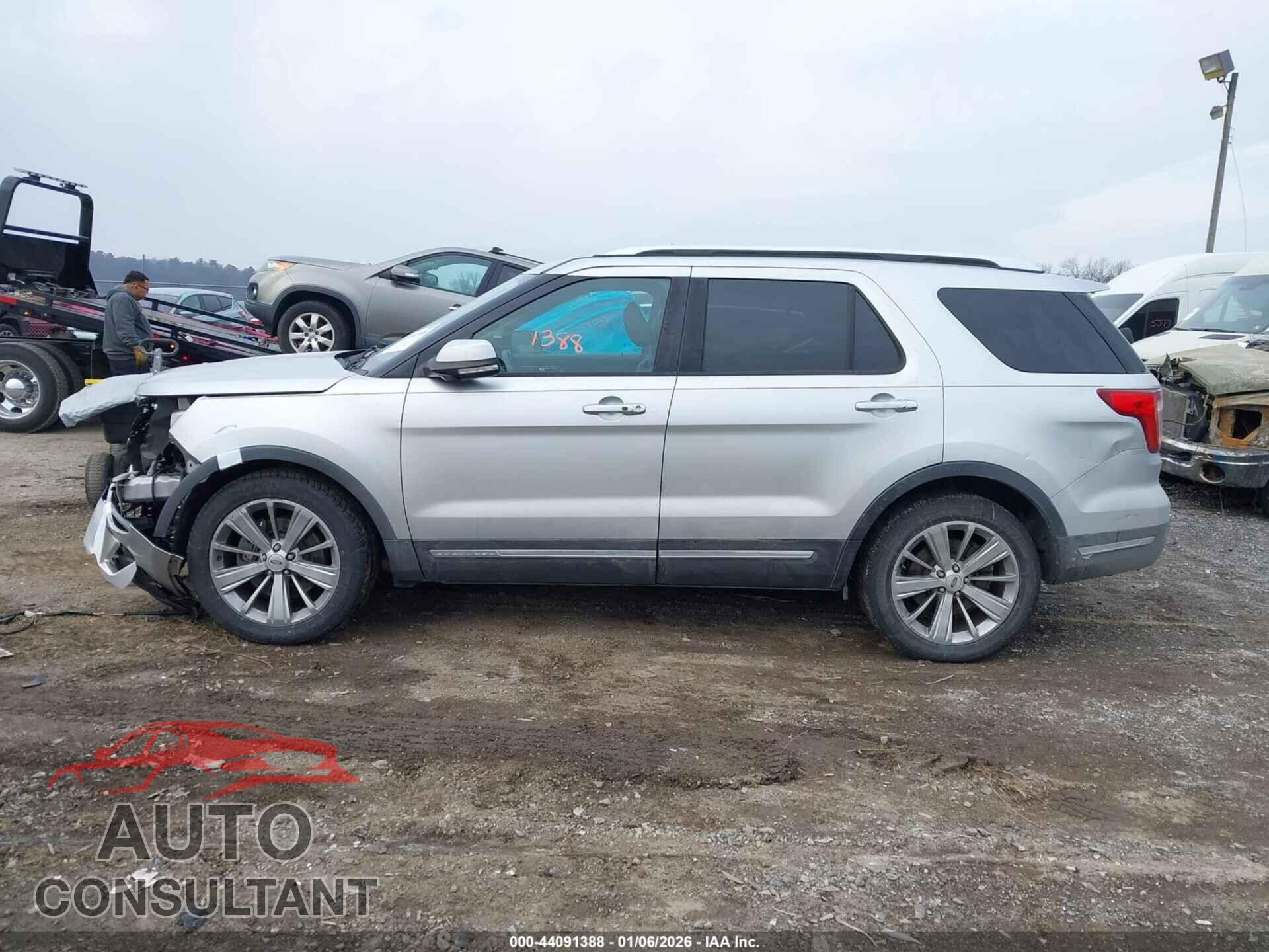 FORD EXPLORER 2018 - 1FM5K7F85JGB11606