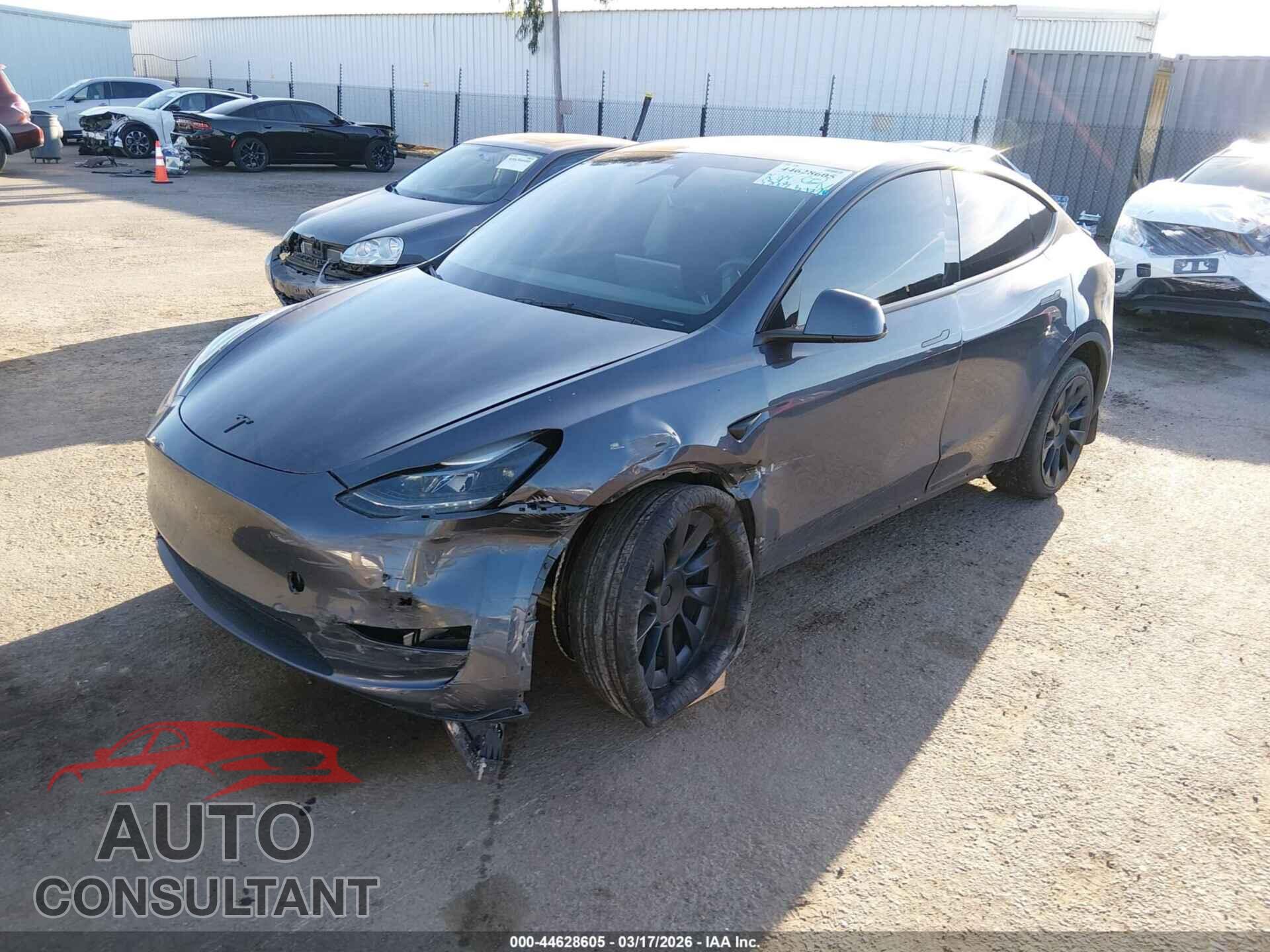 TESLA MODEL Y 2023 - 7SAYGDEE6PF901320