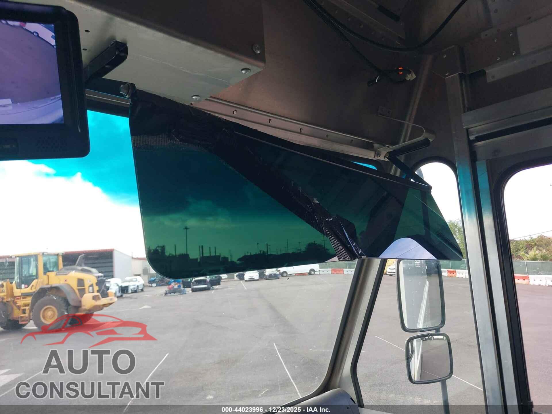 FORD E-350 STRIPPED 2017 - 1FC3E3KS0HDC69859