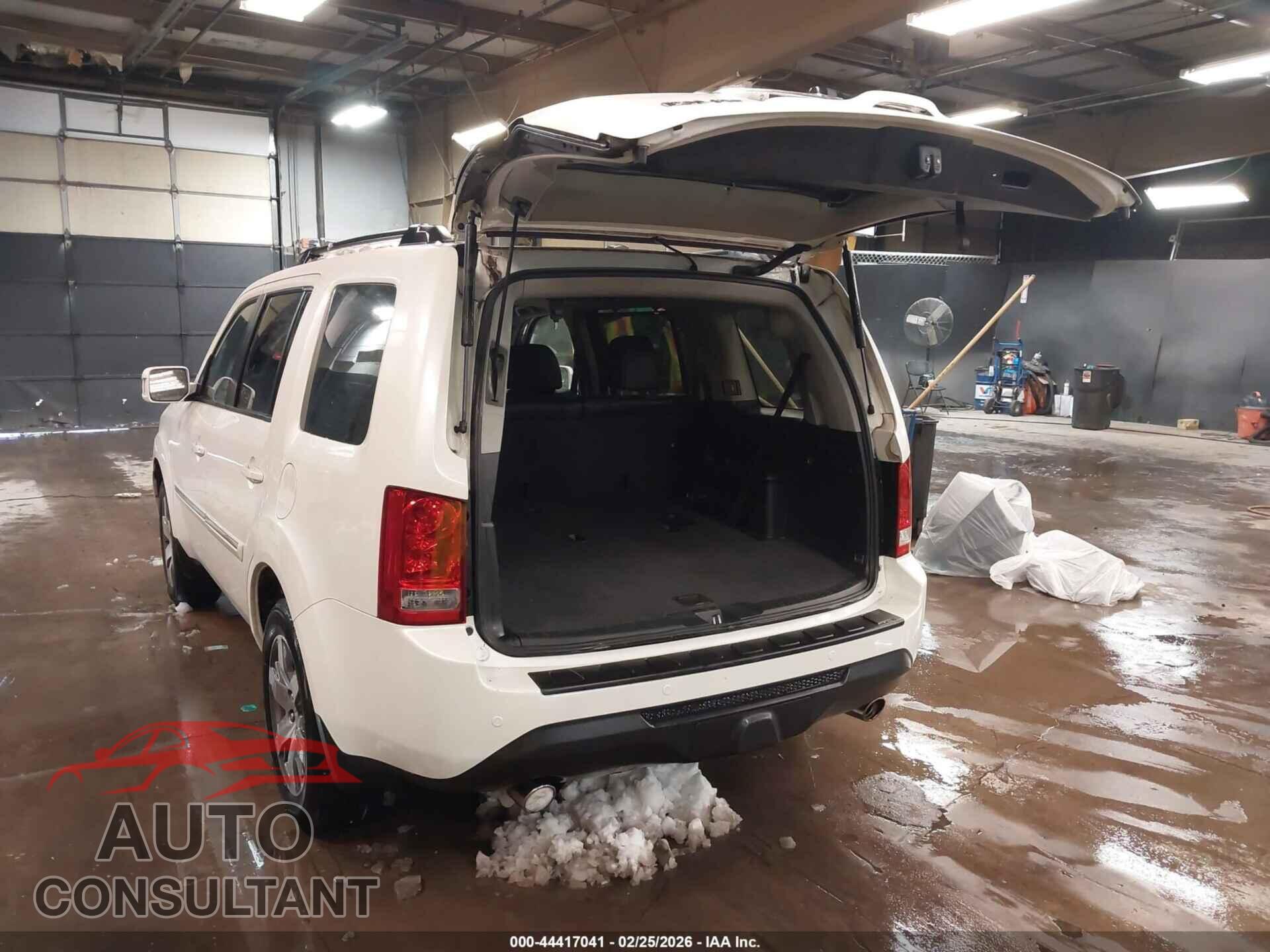 HONDA PILOT 2013 - 5FNYF4H91DB045323